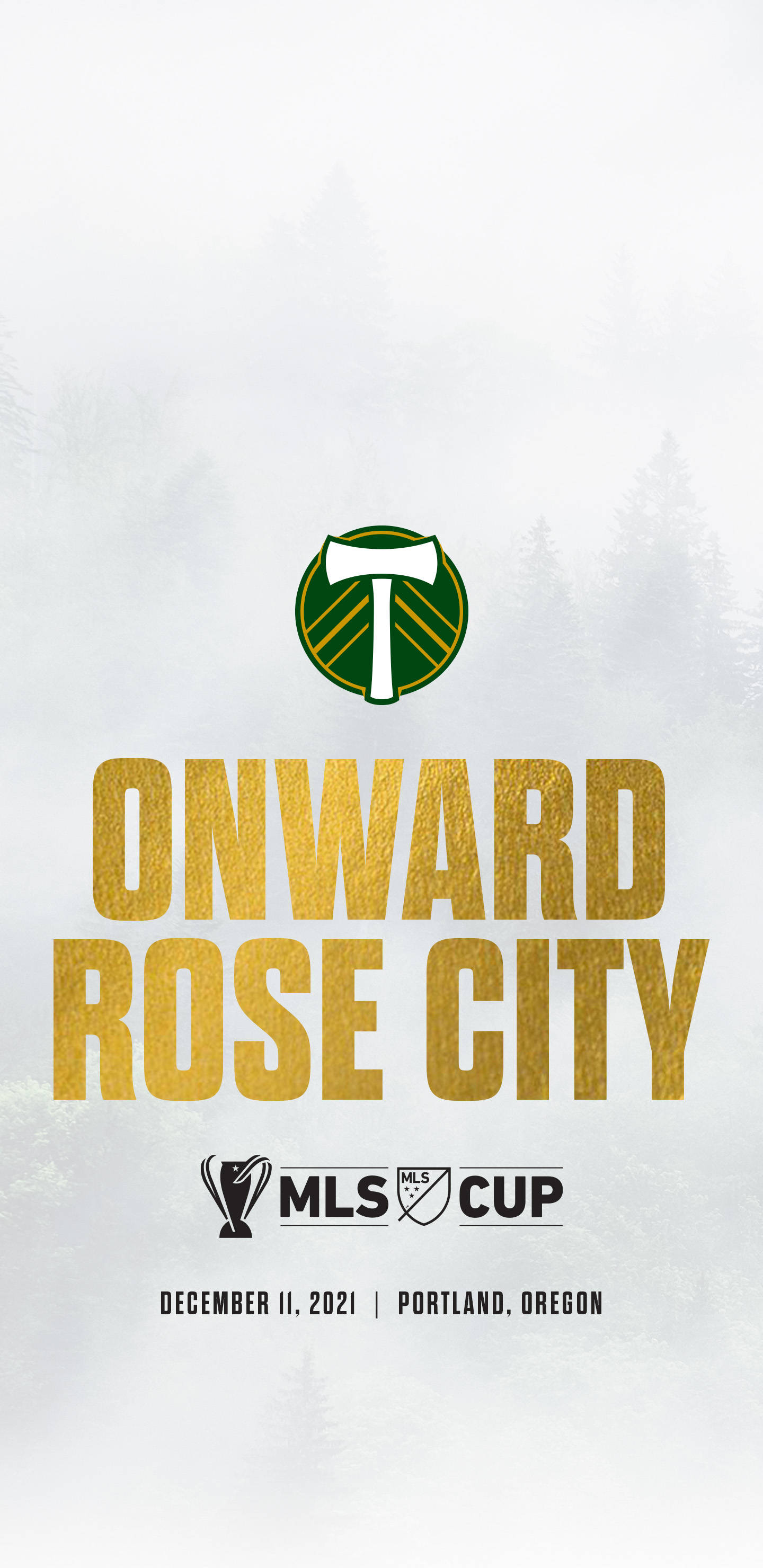 足球 桌布 壁紙 — 一張MLS Cup 2021的宣傳海報，以波特蘭伐木者隊標誌和金色文字為特色，背景是霧氣瀰漫的森林。