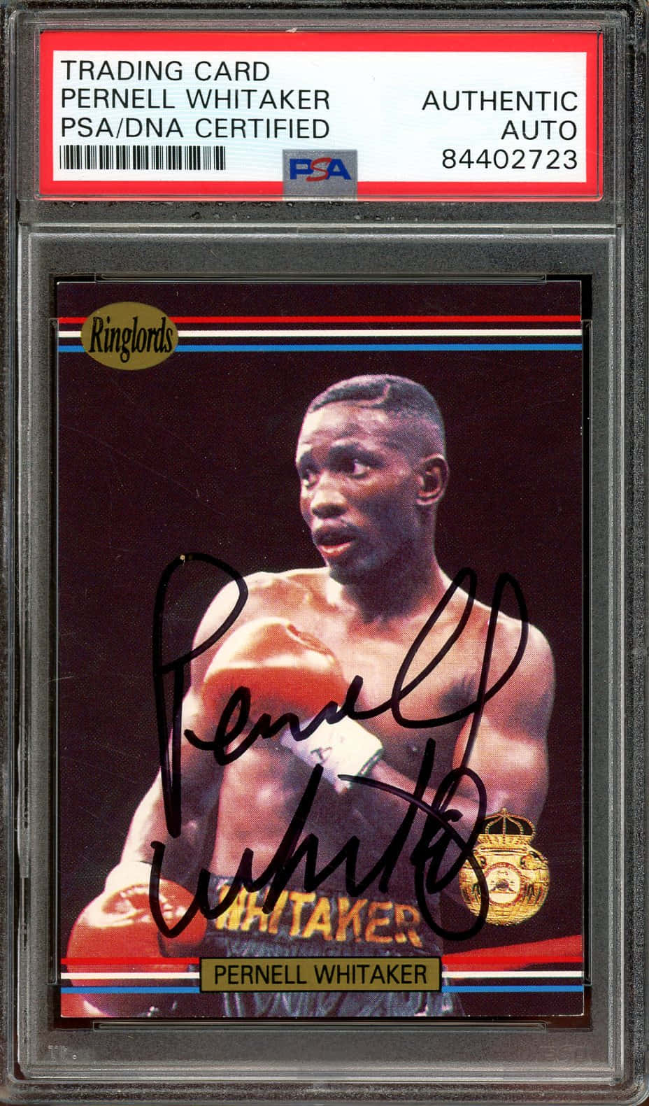 Boxing 桌布 壁紙 — 一張PSA認證的簽名交易卡，展示拳擊手Pernell Whitaker在擂台上的姿勢，採用大膽的紅、藍、金色設計。