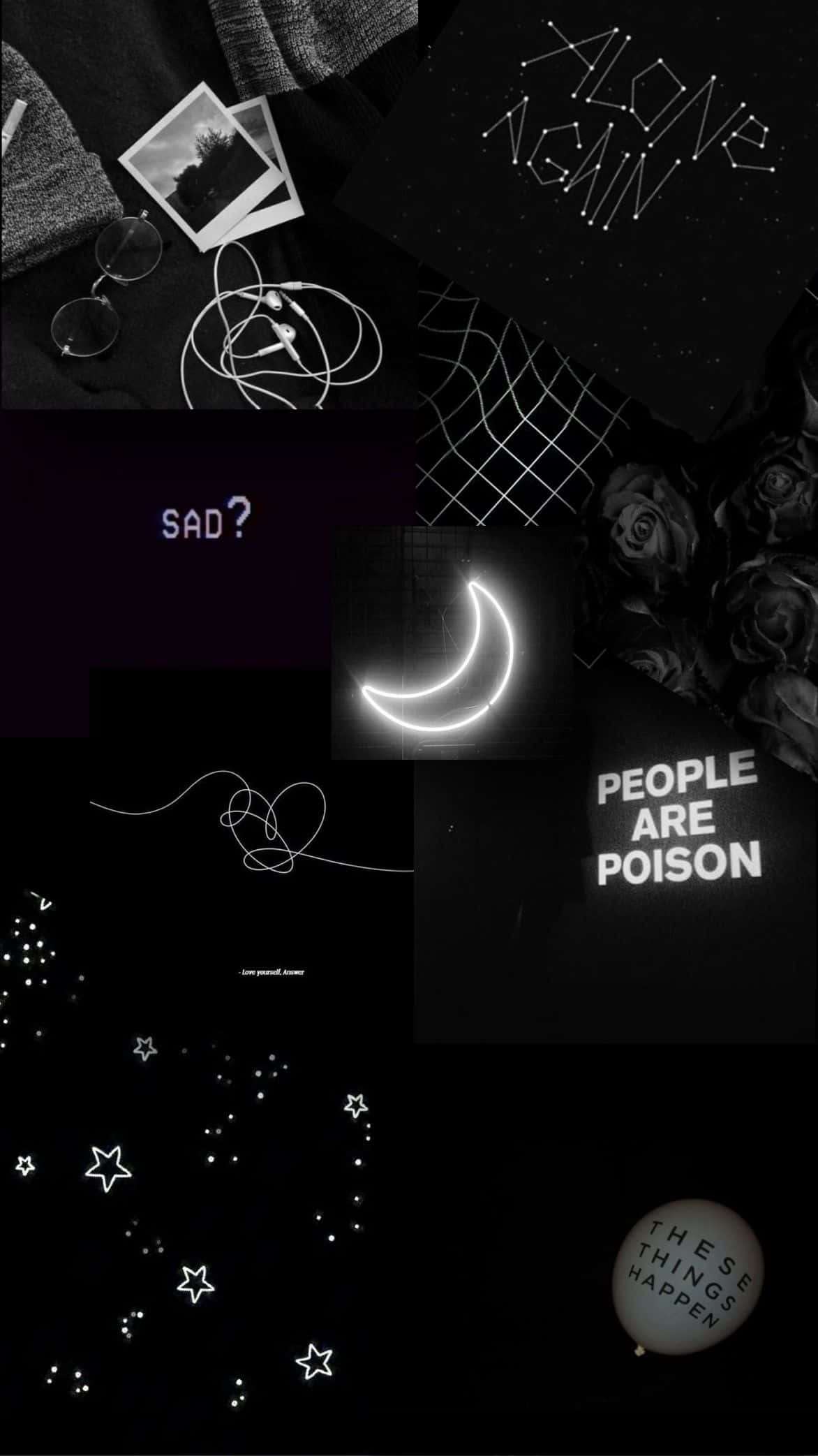 Aesthetic Black 桌布 壁紙 — 一張充滿情緒的黑白拼貼畫，包含拍立得照片、玫瑰、霓虹月亮、文字短語和星星，營造出憂鬱的美感。