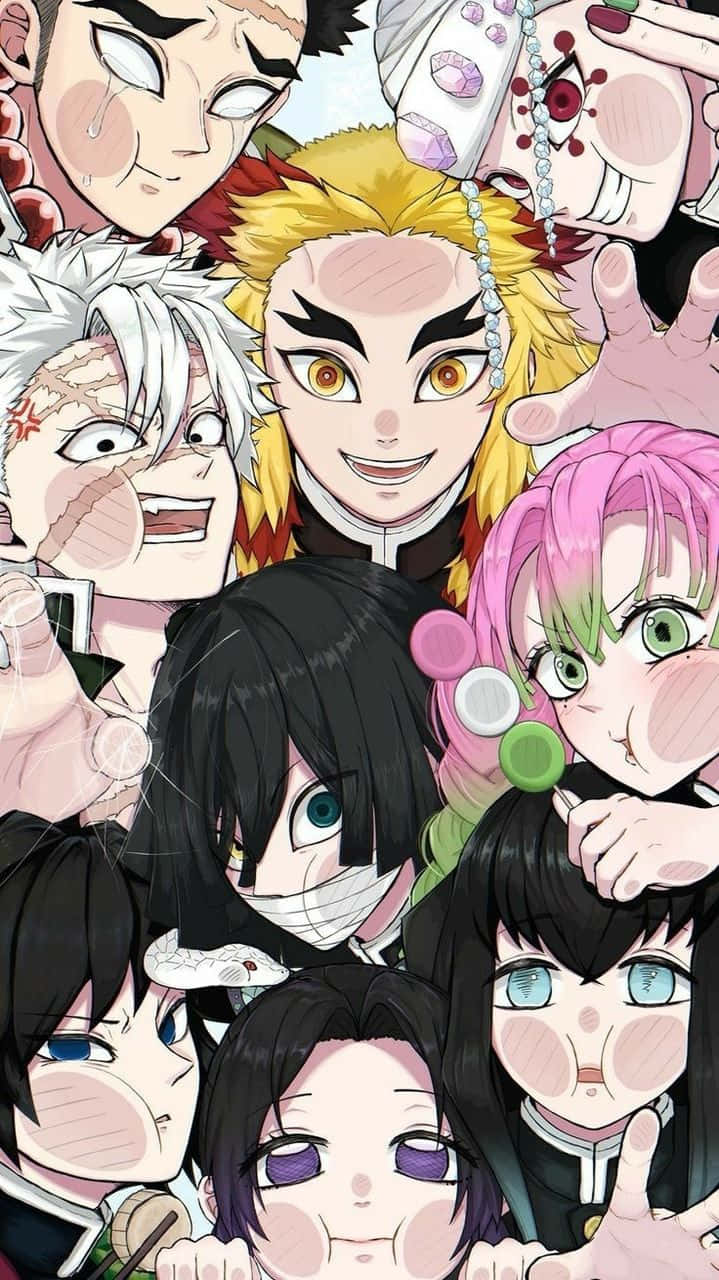 Demon Slayer Manga 桌布 壁紙 — 一張充滿活力的動漫拼貼畫，展現了多樣化的角色，擁有表情豐富的臉龐和色彩繽紛的頭髮，以動態特寫姿勢呈現。