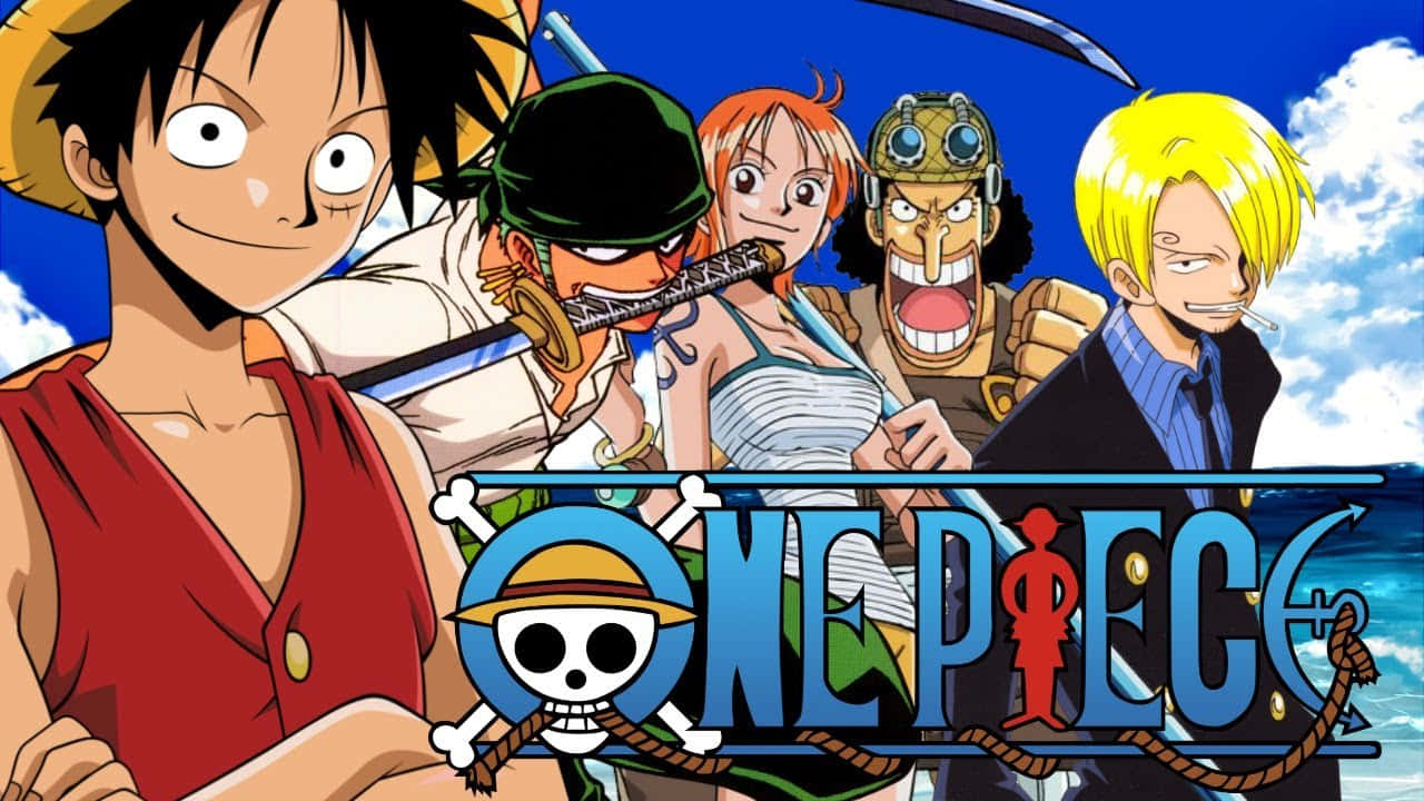 East Blue 桌布 壁紙 — 一張充滿活力的動漫海報， featuring One Piece 的主要船員站在明亮的藍天下，下方有海浪。