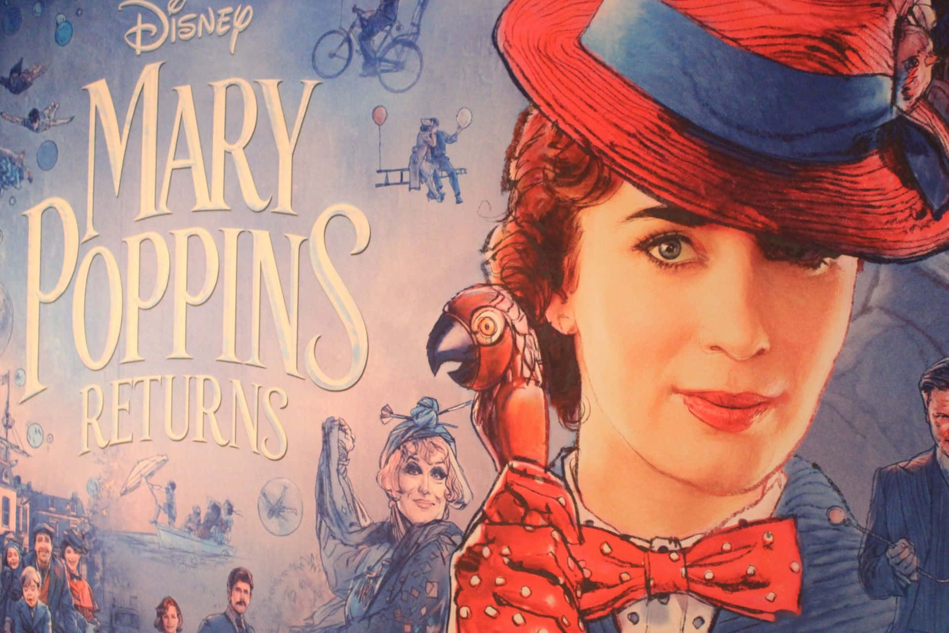 mary poppins 桌布 壁紙 — 一張充滿活力的迪士尼電影海報，為《魔法保母》回歸而設， featuring Mary Poppins 戴著紅色帽子和蝴蝶結，肩上站著一隻鸚鵡。