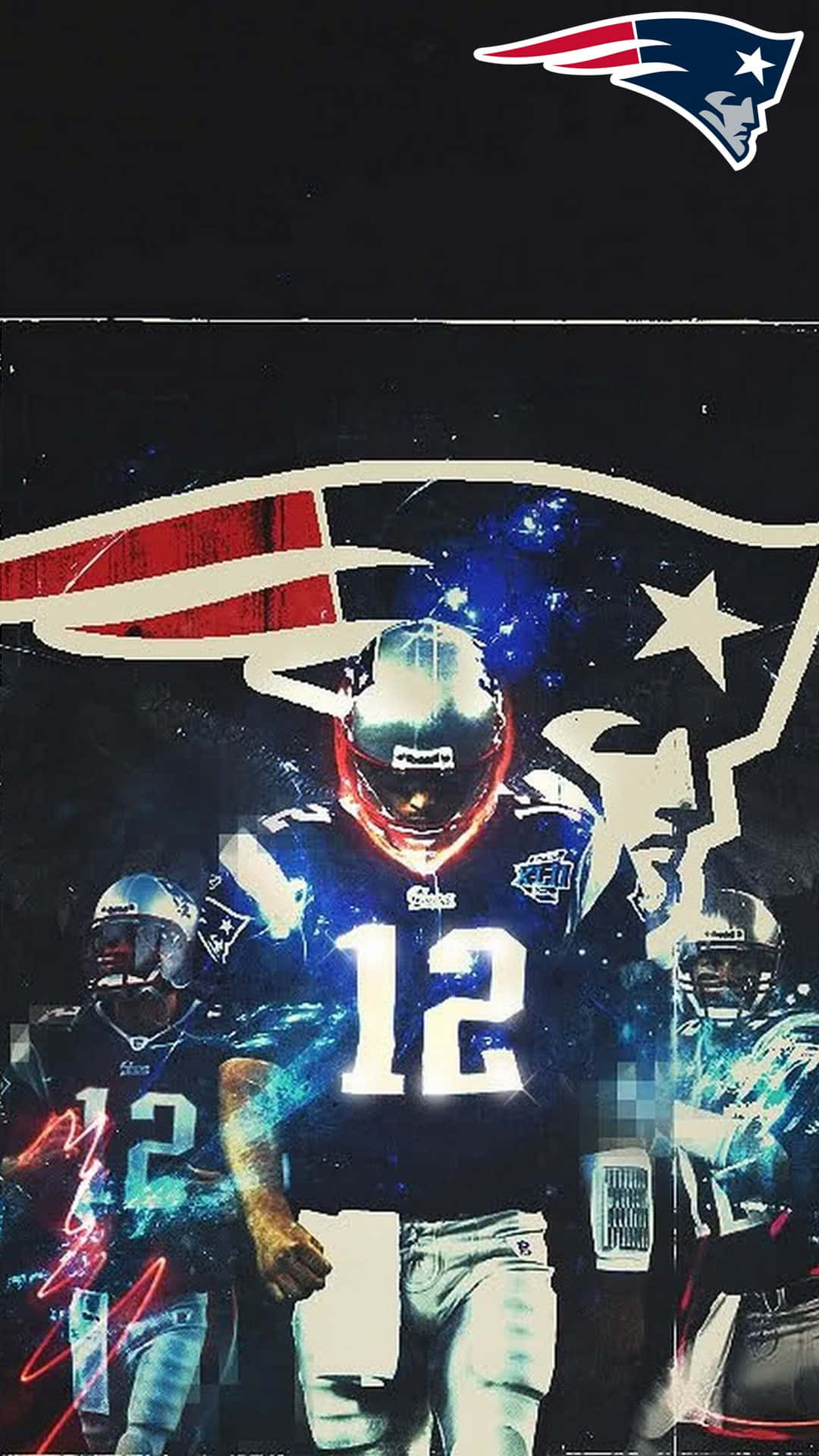 New England Patriots 桌布 壁紙 — 一張動態數位藝術桌布，展示新英格蘭愛國者隊美式足球運動員在行動中，帶有發光藍色能量效果和球隊標誌。