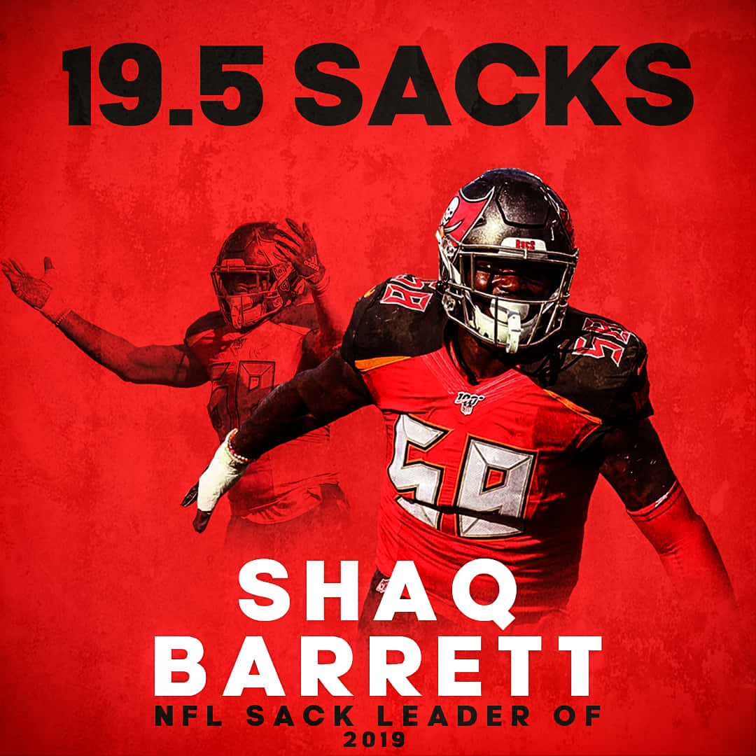 坦帕灣海盜 桌布 壁紙 — 一張大膽的紅色圖形慶祝Shaq Barrett成為2019年NFL擒殺領袖，共19.5次擒殺，展示他動態的足球動作姿勢。
