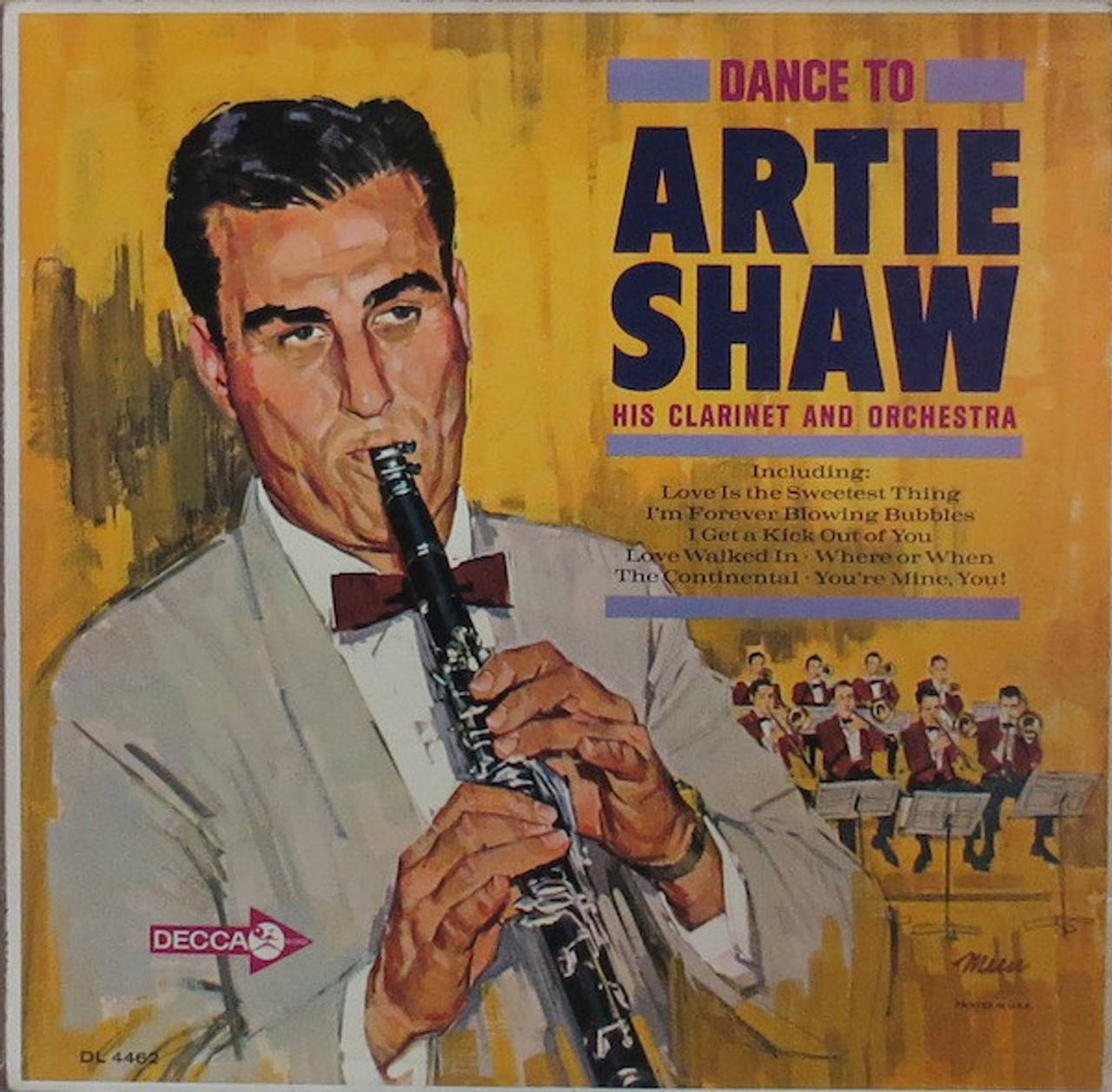 音樂 桌布 壁紙 — 一張復古專輯封面顯示 Artie Shaw 身穿西裝吹奏單簧管，他的樂團在背景中，背景是溫暖的黃色。