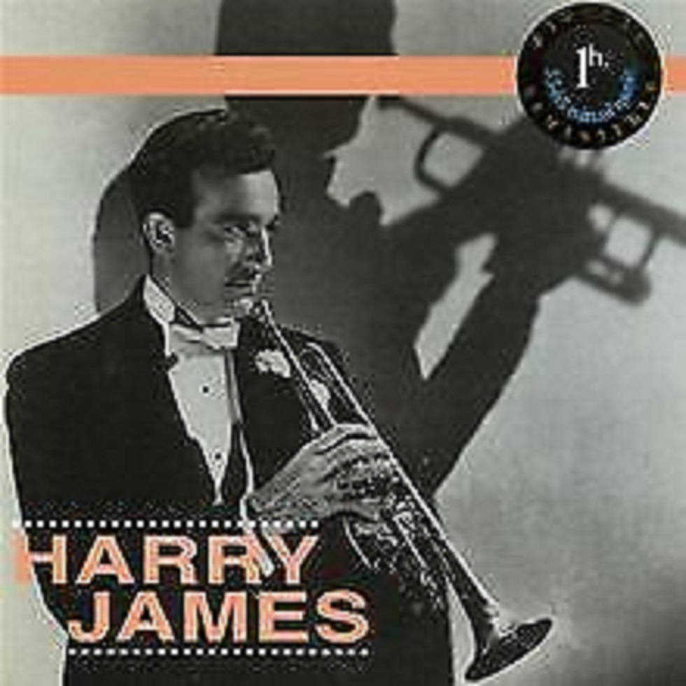 黑白 桌布 壁紙 — 一張復古爵士專輯封面，Harry James 身穿燕尾服吹奏小號，身後投射出戲劇性的陰影。