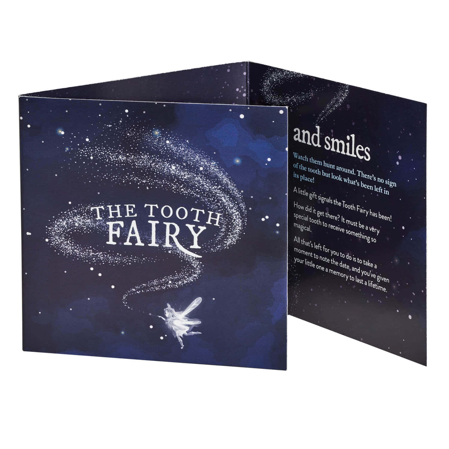 Tooth Fairy 桌布 壁紙 — 一張深藍色卡片，帶有閃爍的痕跡和一個仙女在繁星點點的夜空中飛翔，並有關於牙仙的文字。