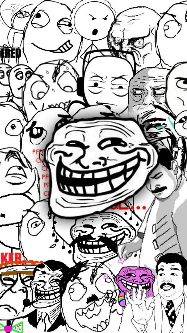 Troll Face 桌布 壁紙 — 一張混亂的黑白拼貼畫，包含網路迷因和扭曲的面孔，中央有一個大型的 troll 面孔。