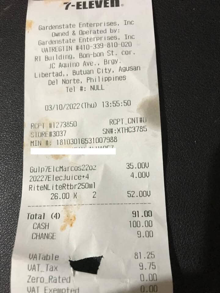 Sales 桌布 壁紙 — 一張皺巴巴的7-Eleven收據，顯示購買詳情和菲律賓商店資訊，背景為深色紋理。