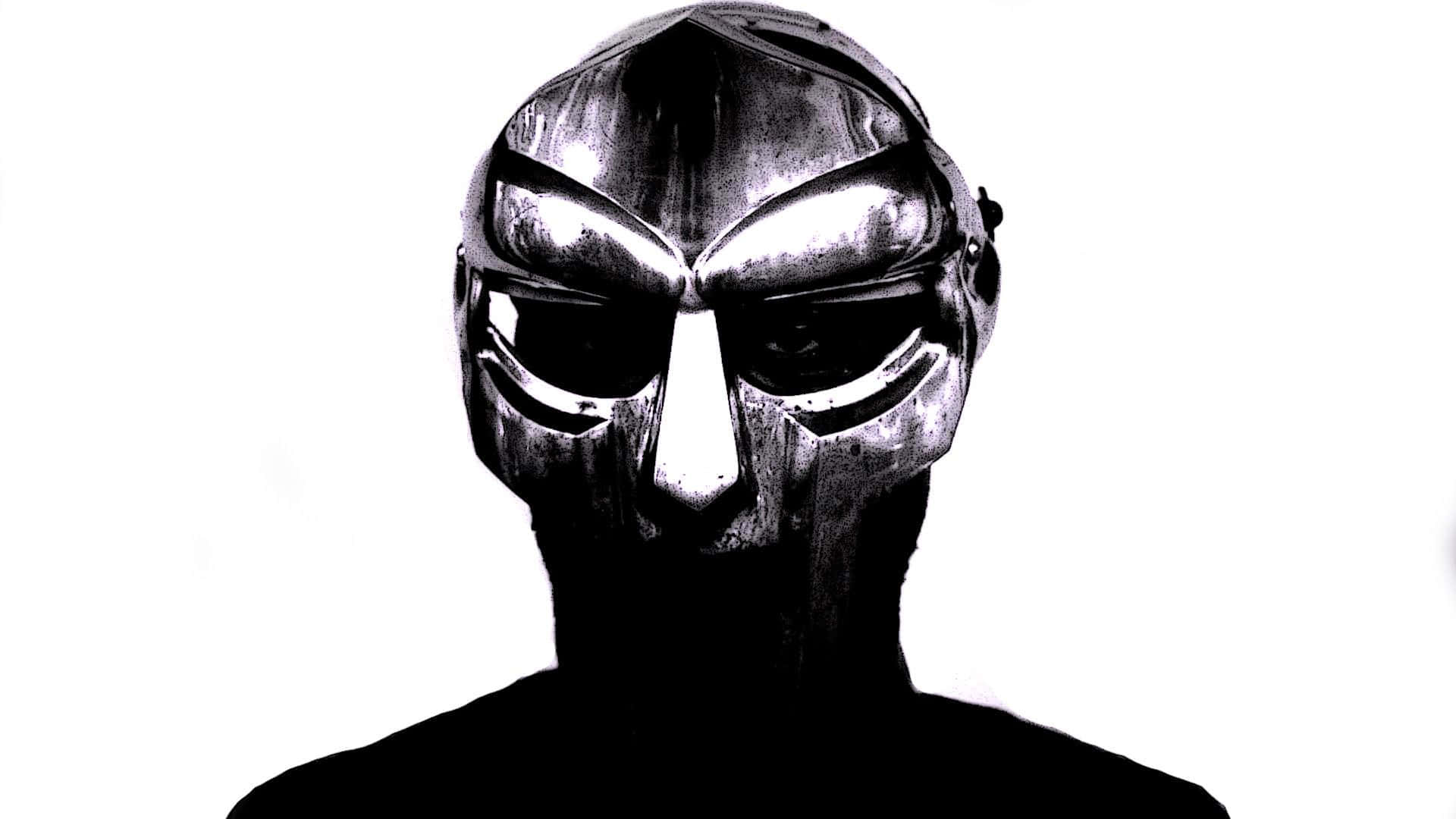 HD Doom 桌布 壁紙 — 一張純白背景上，戴著金屬未來感頭盔、眼睛發光的人物鮮明黑白肖像。