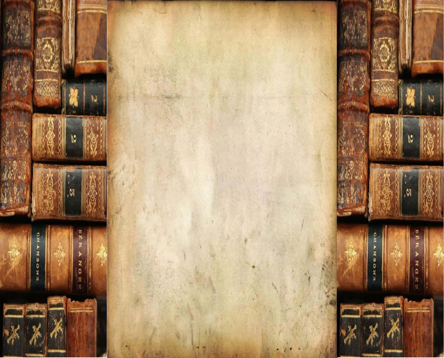 Historical 桌布 壁紙 — 一張陳舊的空白羊皮紙，置於一排排帶有金色壓花的華麗皮革裝訂復古書籍之間。