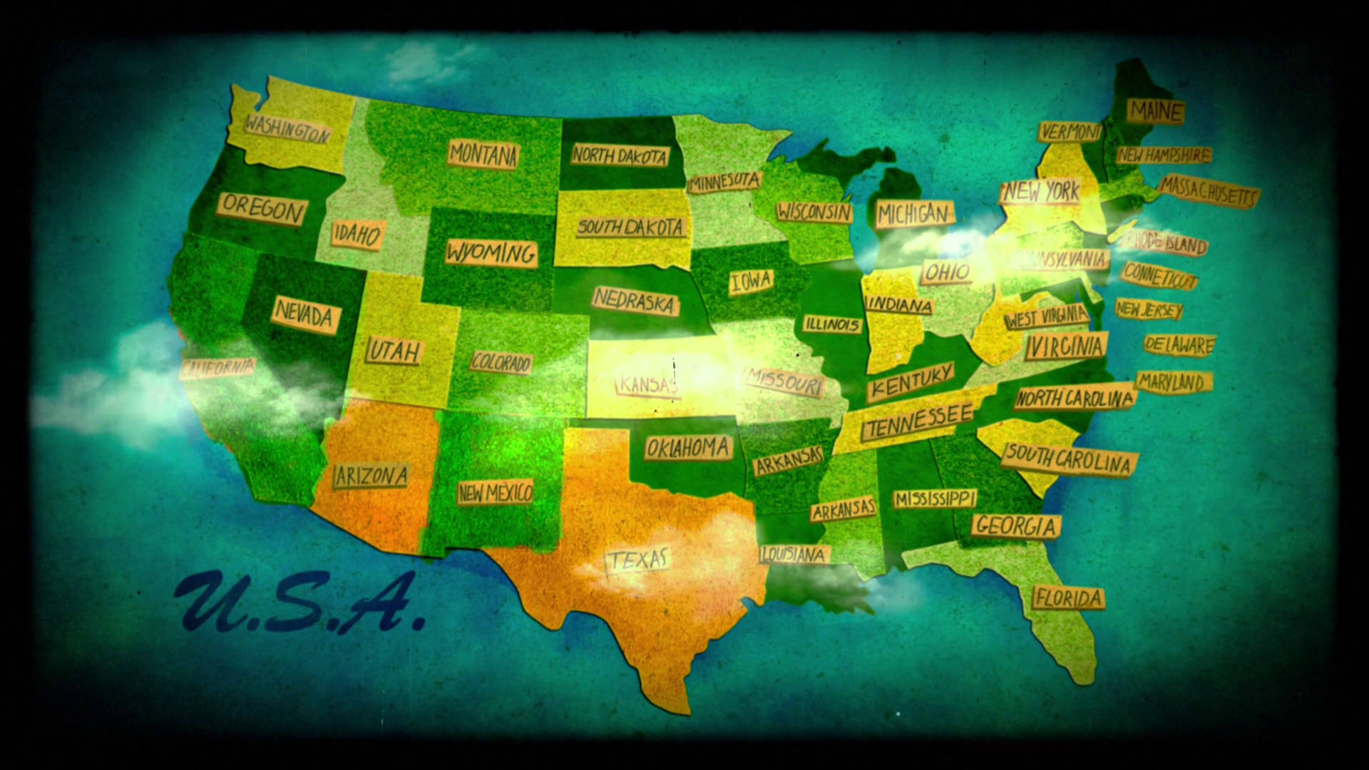 United States Map 桌布 壁紙 — 一張風格化的美國地圖，州份以黃色標籤標示，背景為藍綠色，帶有雲朵和發光效果。