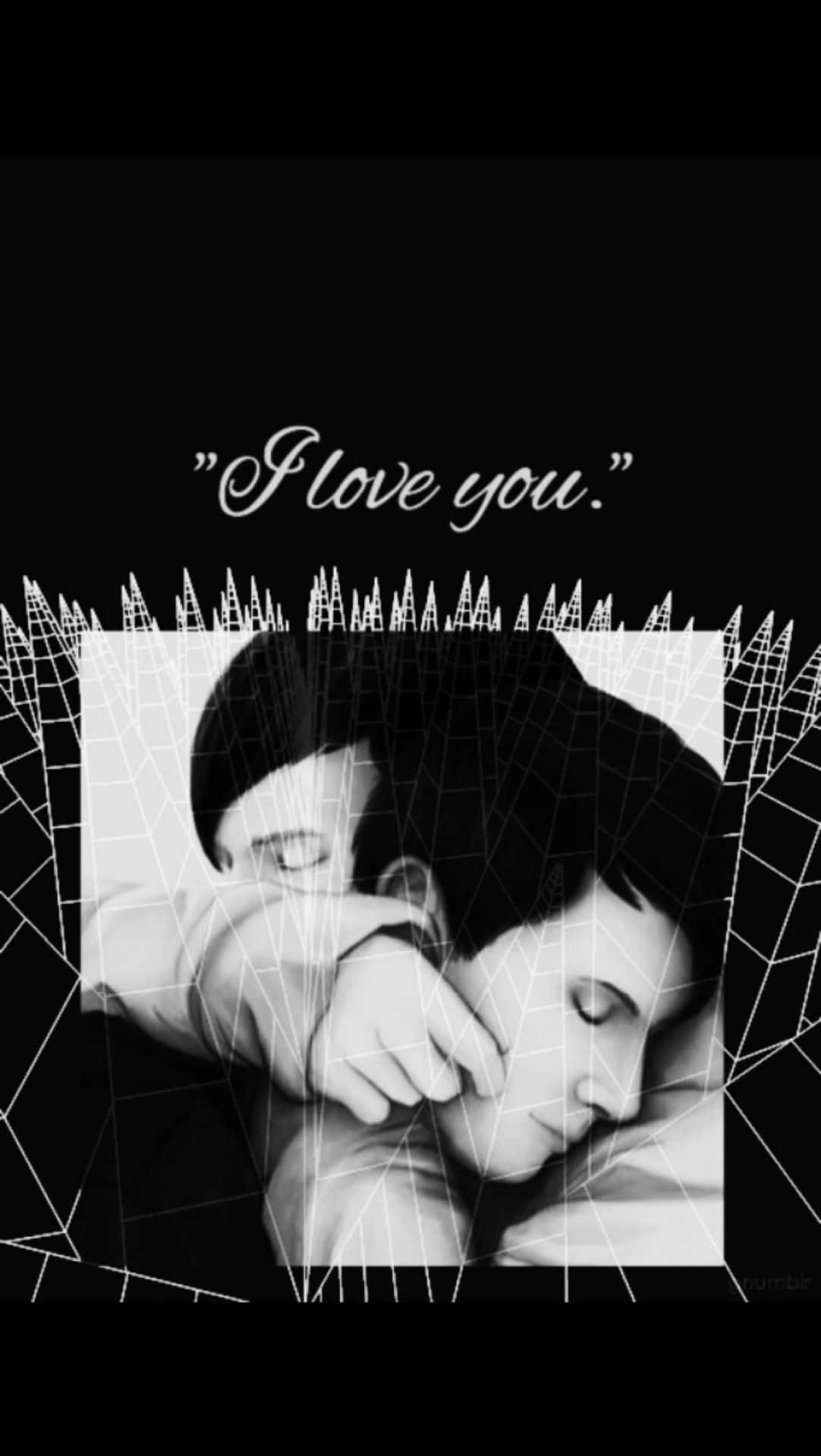 Quote 桌布 壁紙 — 一張黑白照片，兩個人擁抱，上面疊加了「I love you」文字，背景是幾何網格。