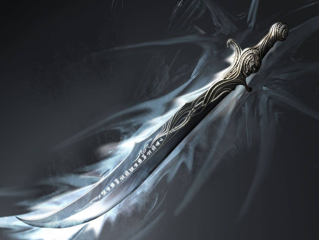 金屬質感 桌布 壁紙 — 一把閃閃發光、帶有複雜雕刻的華麗劍斜放在流動的銀色布料上，背景陰暗而富有氣氛。
