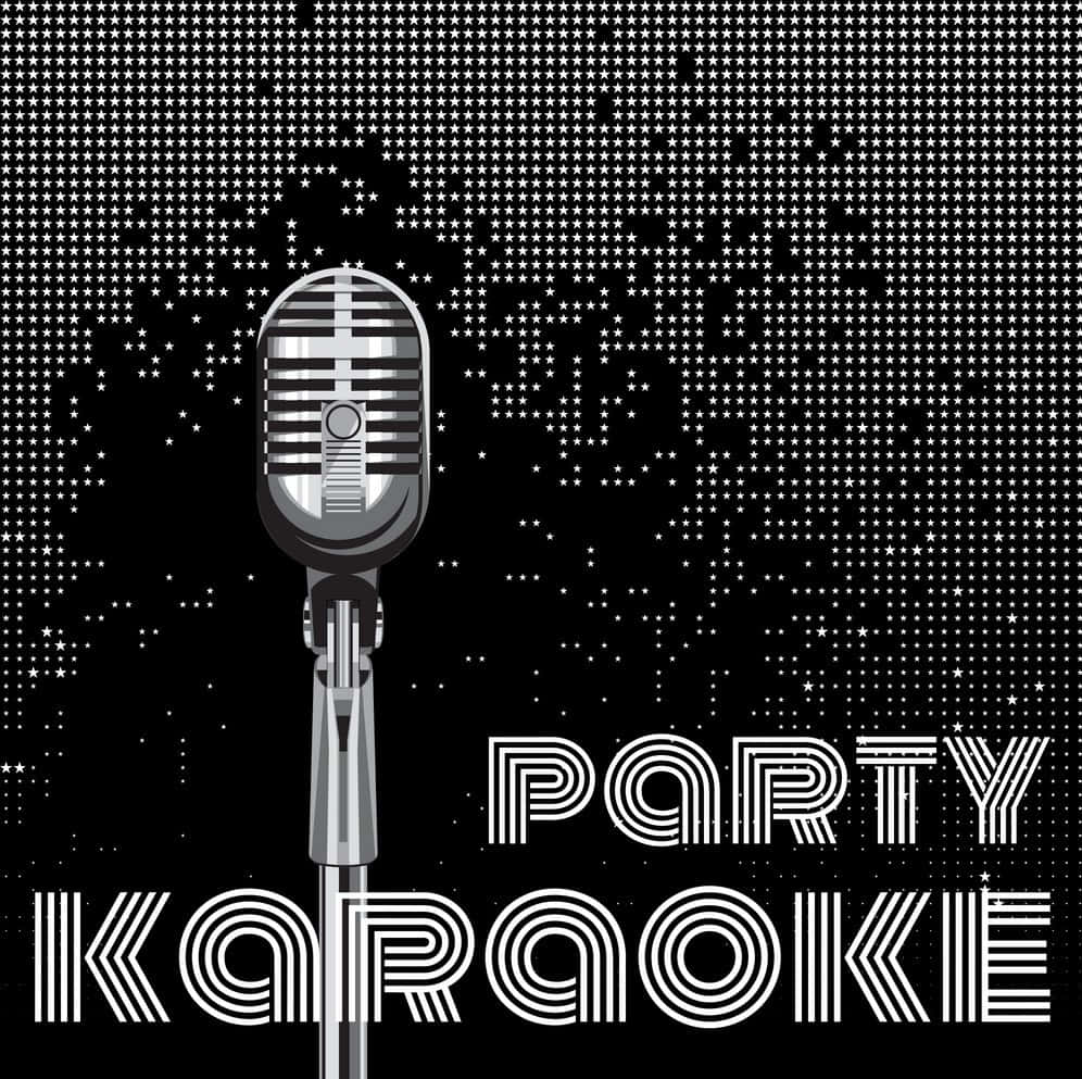 Karaoke 桌布 壁紙 — 一支復古銀色麥克風立於中央，背景為黑色，點綴著白色星星和粗體復古文字「PARTY KARAOKE」。