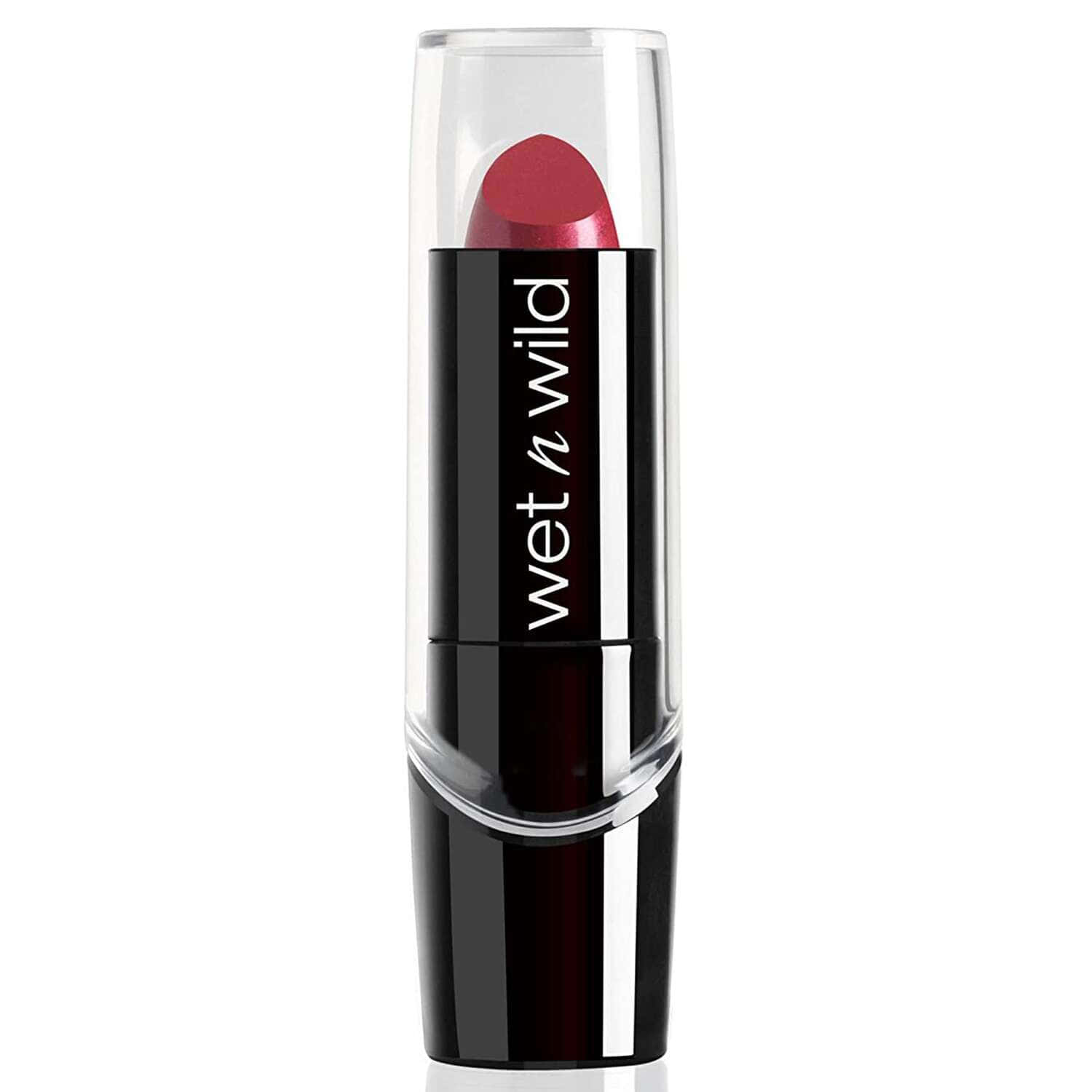 lipstick 桌布 壁紙 — 一支纖細的wet n wild唇膏，呈現大膽紅色調，展示在潔白背景上。