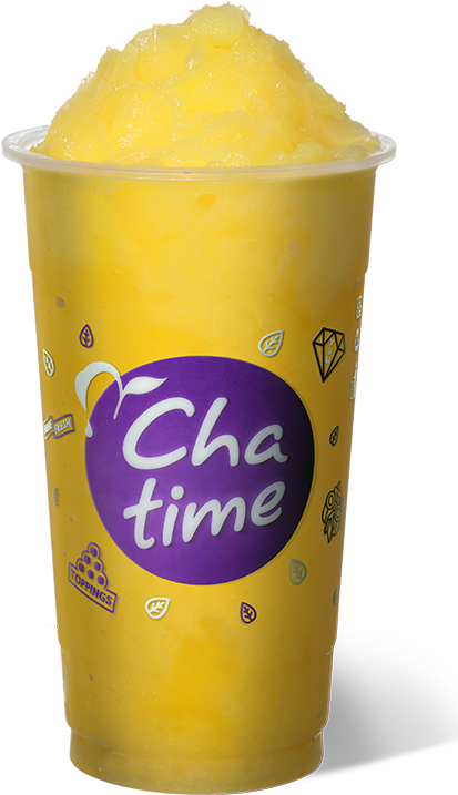 標誌 桌布 壁紙 — 一杯充滿活力的黃色Cha time刨冰飲料從品牌杯中溢出，襯托在純白背景上。