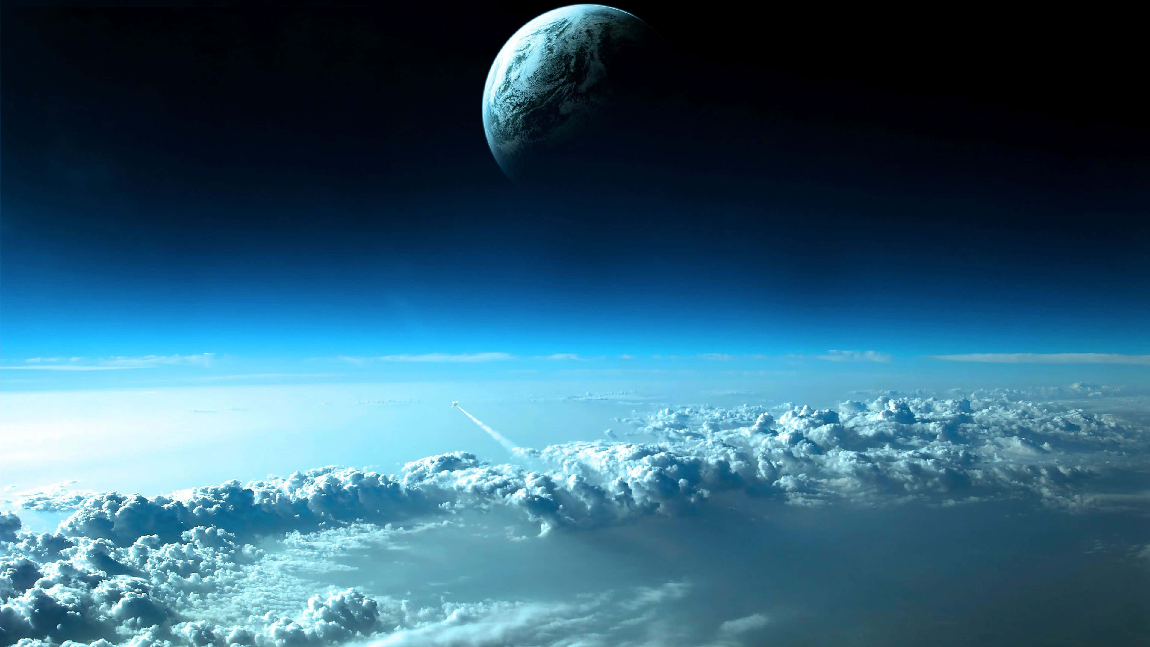 4K 太空 桌布 壁紙 — 一枚火箭穿過蓬鬆的雲層，衝向懸掛在黑暗宇宙中的發光藍色星球。