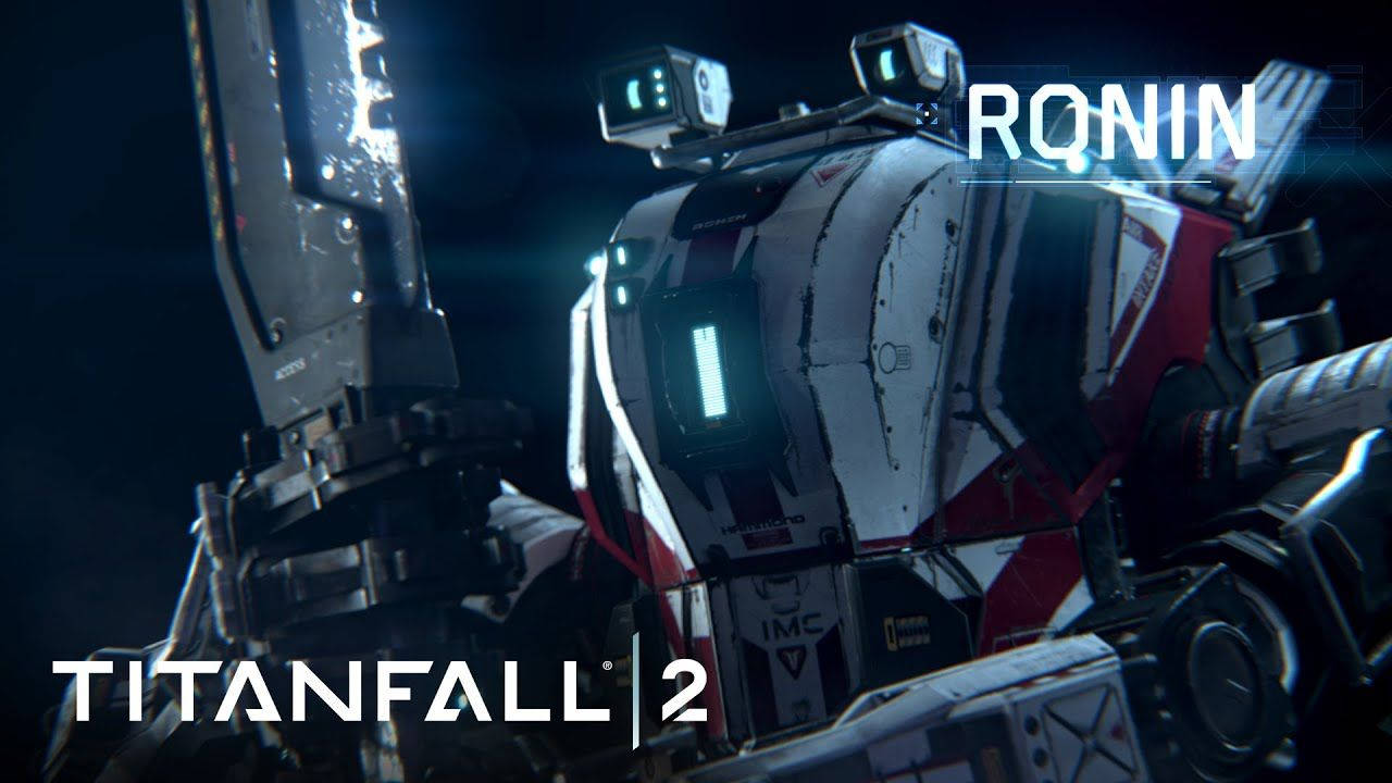 Titanfall 2 桌布 壁紙 — 一架名為 Ronin 的重型裝甲白色和紅色機甲泰坦，在黑暗空間中站立，帶有發光的藍色燈光和遊戲標題文字。