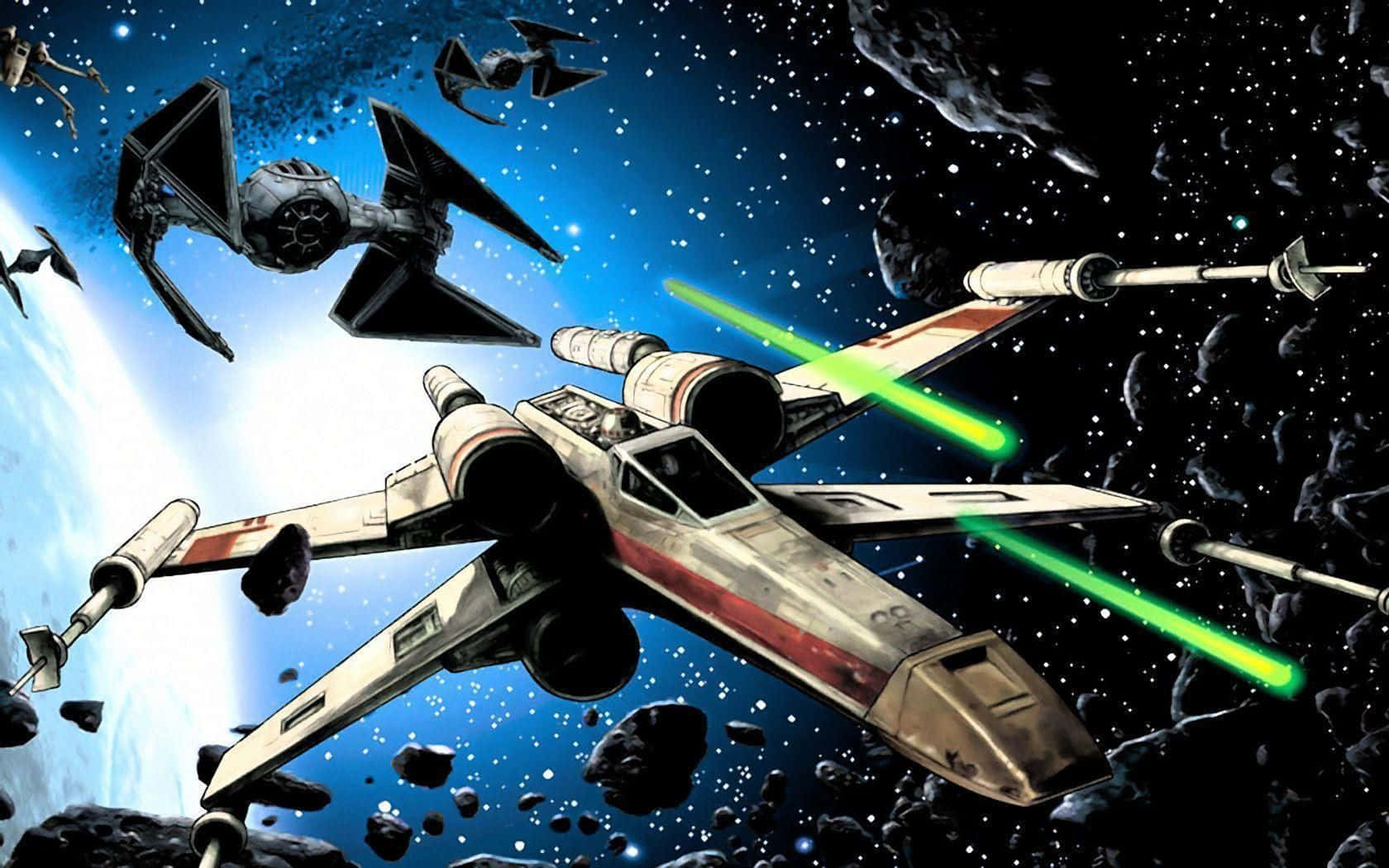 Star Wars X Wing 桌布 壁紙 — 一架星際戰機在明亮行星附近被TIE戰機追擊時，在小行星中發射綠色雷射。