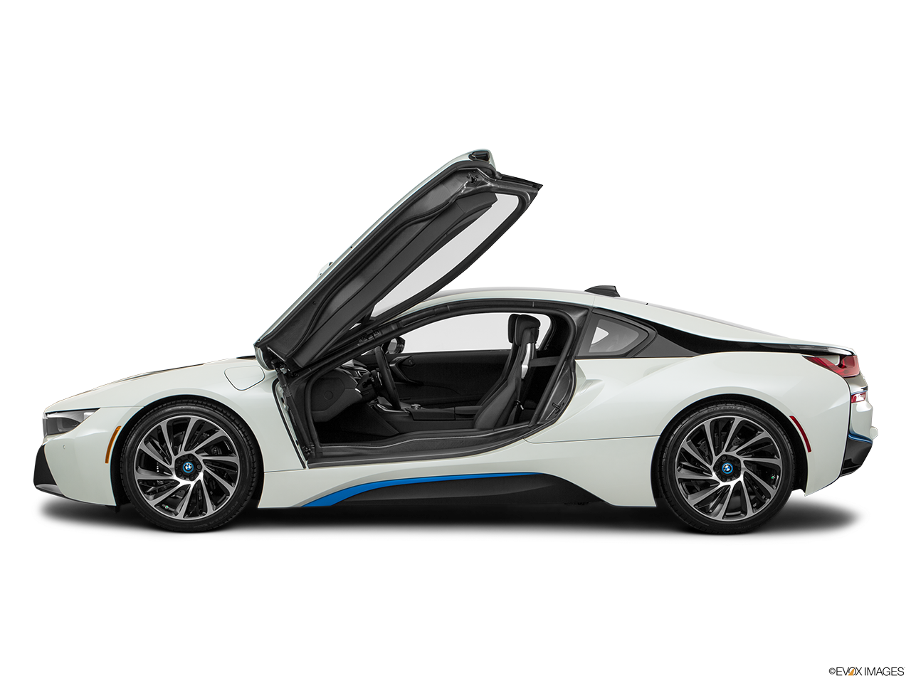 BMW 動圖 桌布 壁紙 — 一架時尚的白色寶馬 i8 跑車，鷗翼門打開，背景為純白色。