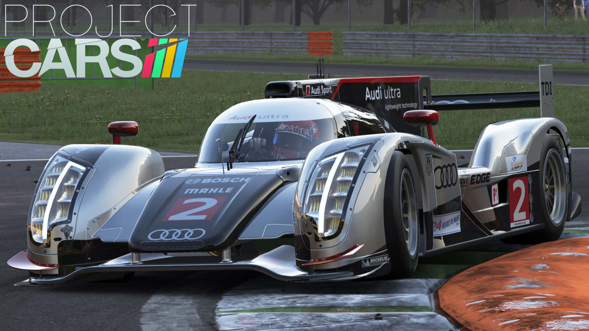 1920x1080 Project Cars 桌布 壁紙 — 一架時尚的銀色奧迪賽車，車號二，在專業賽車場的潮濕彎道上疾馳。