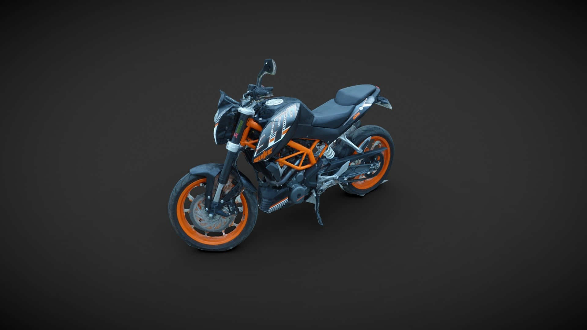 3D 桌布 壁紙 — 一架時尚的黑色和橙色KTM機車，帶有外露車架和運動設計，孤立在深灰色工作室背景上。