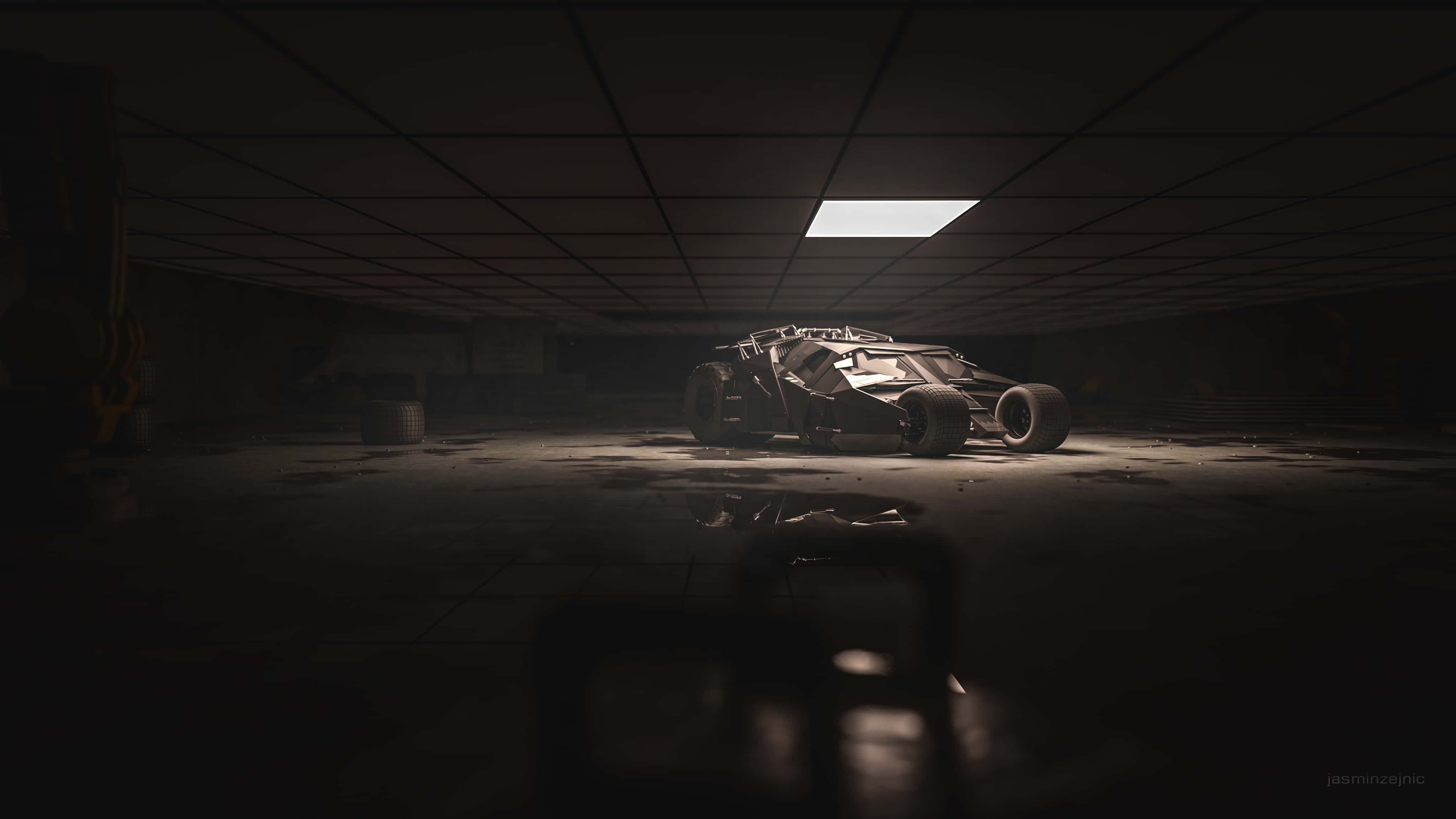 4K Batmobile 桌布 壁紙 — 一架破損的蝙蝠車停泊在昏暗的地下車庫中，僅有一盞螢光燈照明。