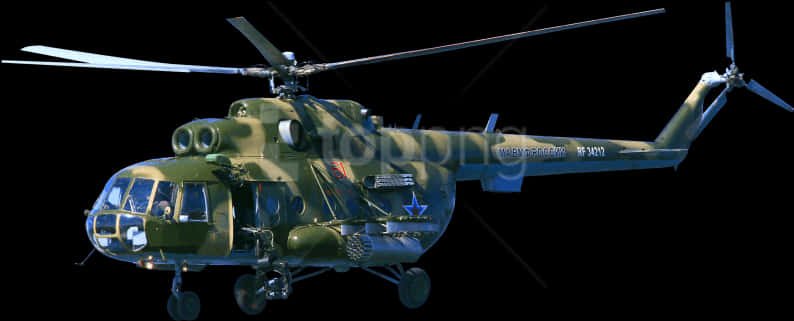Helicopter 桌布 壁紙 — 一架細節豐富的軍用直升機，帶有迷彩塗裝和可見標記，懸浮在清晰的黑色背景上。