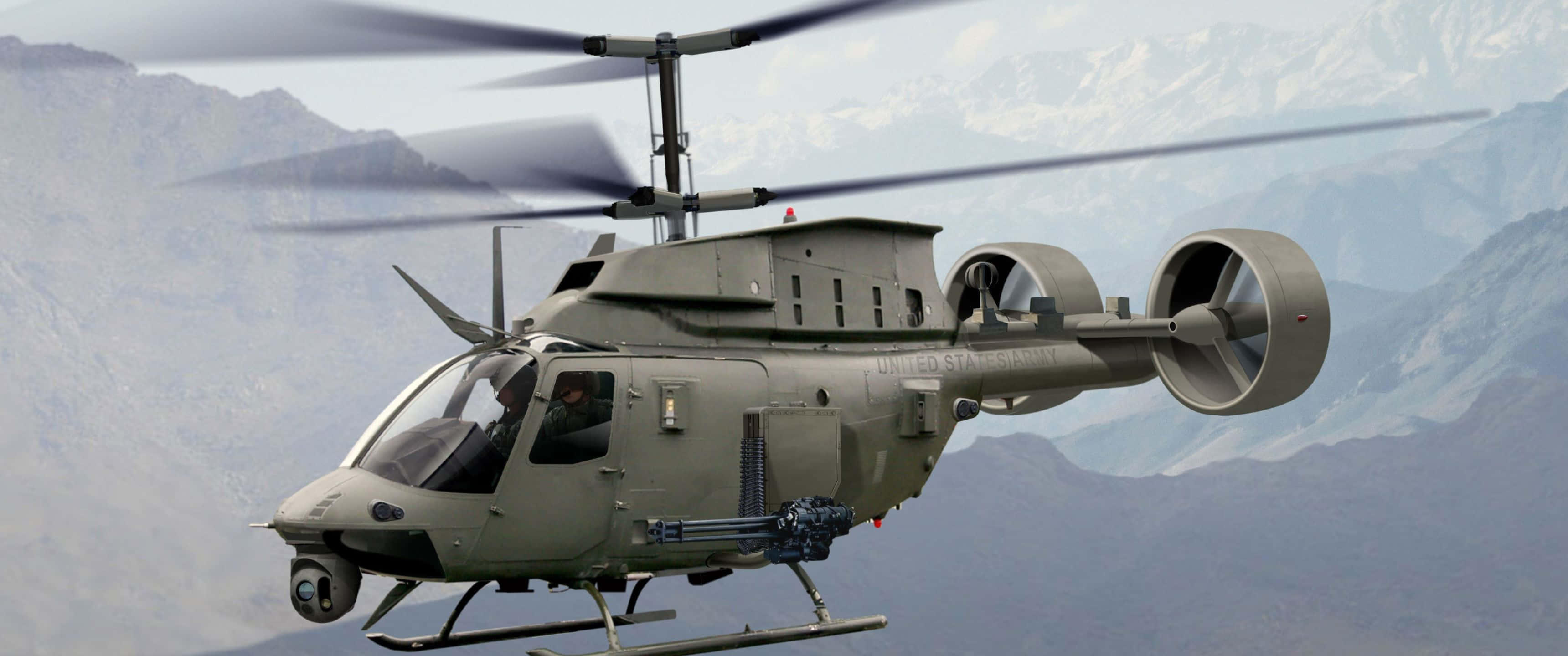 3440x1440p Helicopters 桌布 壁紙 — 一架軍用直升機飛越崎嶇的山脈，遠處有白雪覆蓋的山峰。