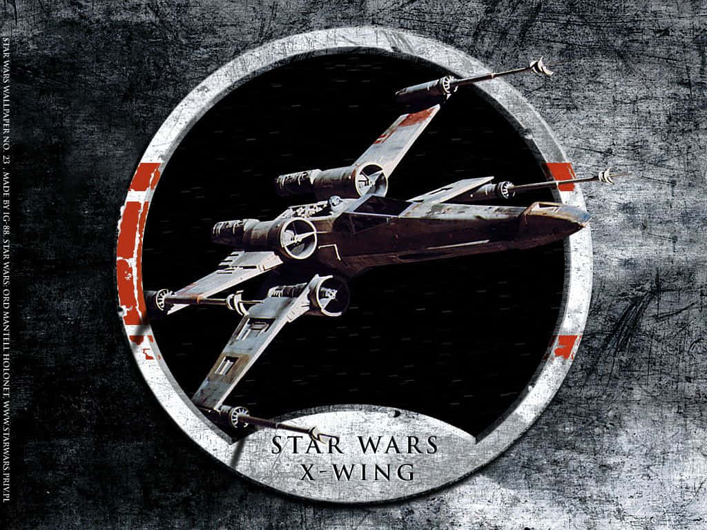 Star Wars X Wing 桌布 壁紙 — 一架飽經風霜的X翼戰機在圓形框架內，於粗糙的金屬背景中滑過太空。