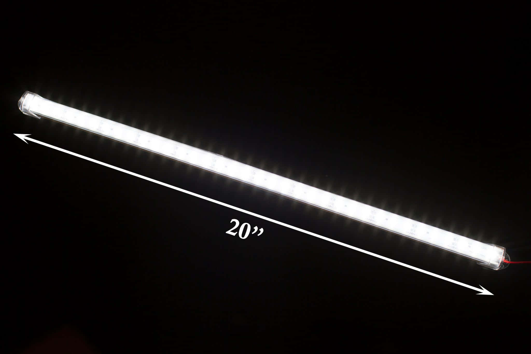 Led Light 桌布 壁紙 — 一條20吋白色LED燈條，在純黑色背景上明亮發光，帶有測量箭頭。