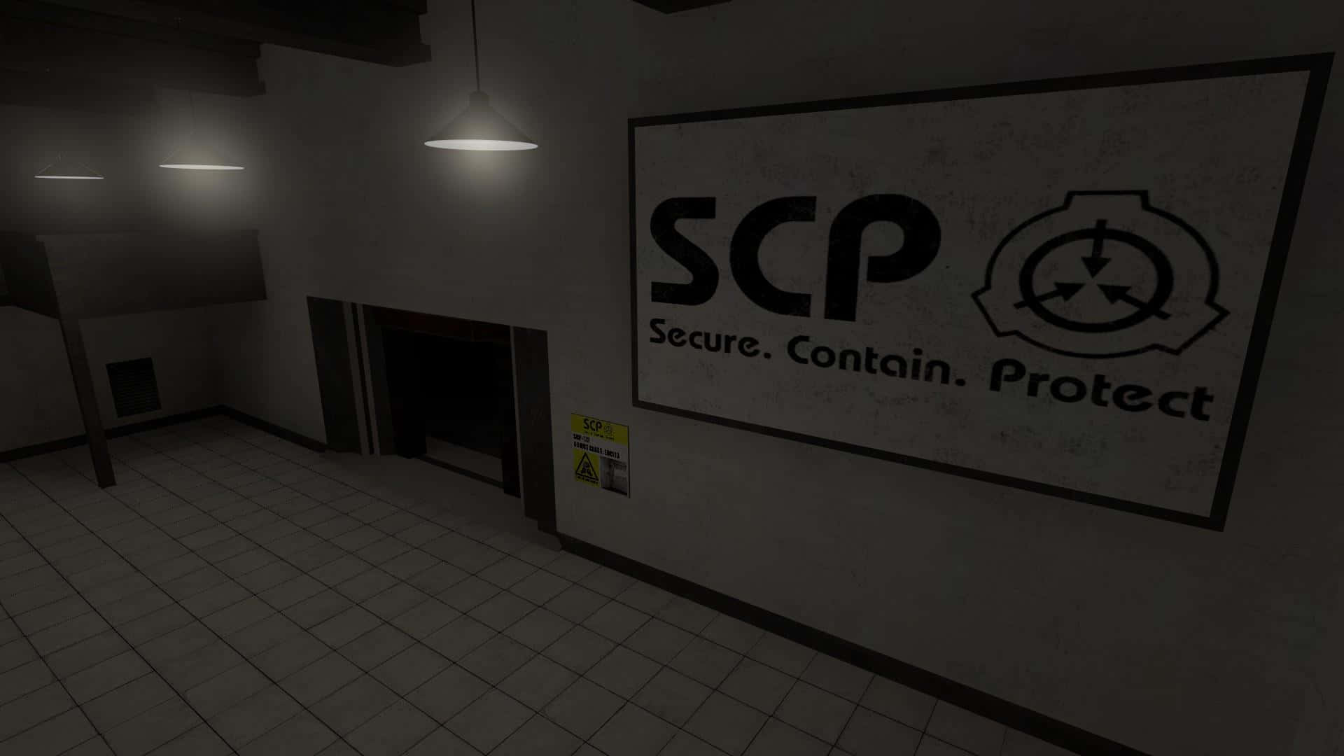 SCP 桌布 壁紙 — 一條光線昏暗的機構走廊，牆上有一個大型SCP Foundation標誌，單一吊燈投下陰影。