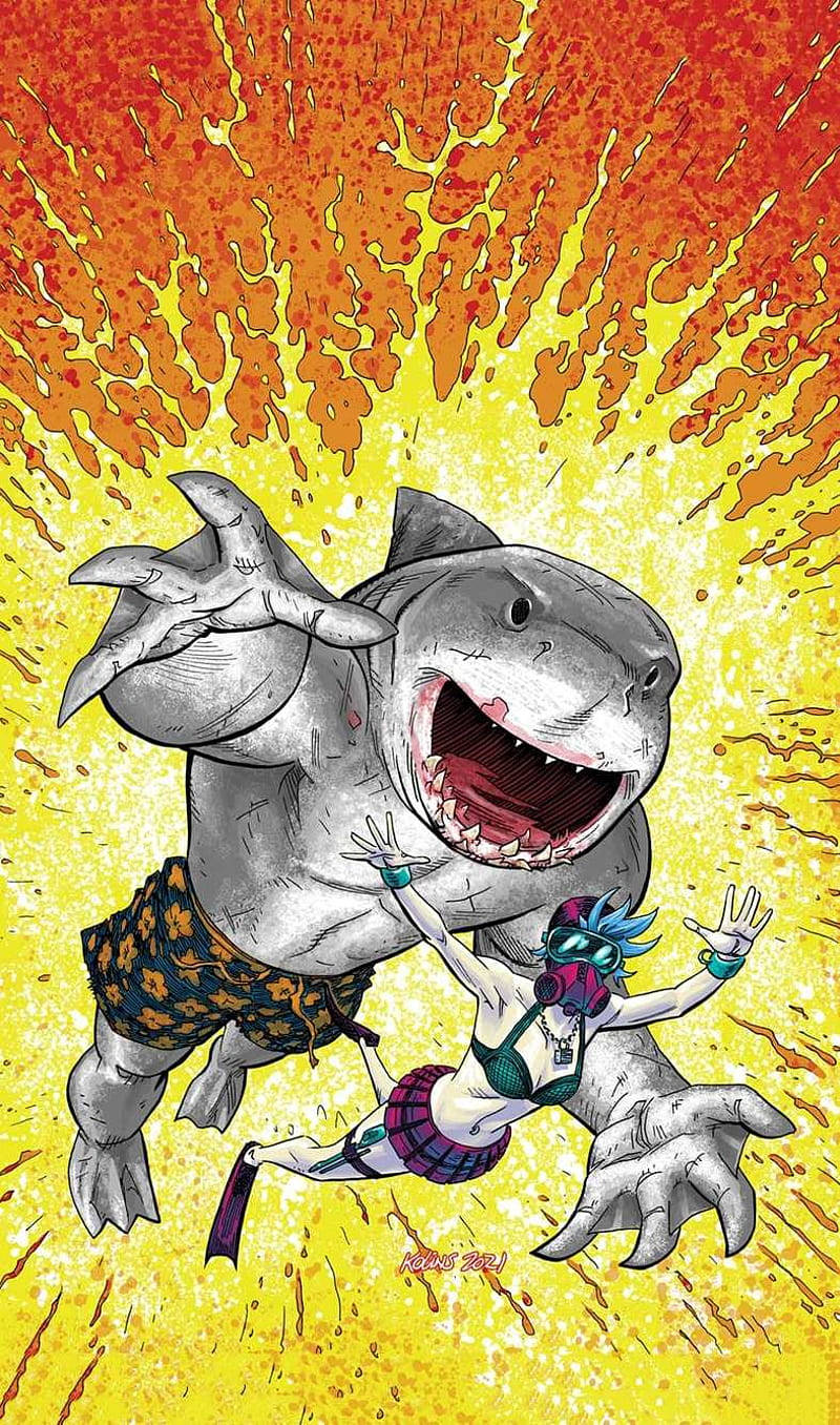 King Shark 桌布 壁紙 — 一條卡通鯊魚穿著泳褲，在熾熱的橙色和黃色背景下向一名潛水員撲去。