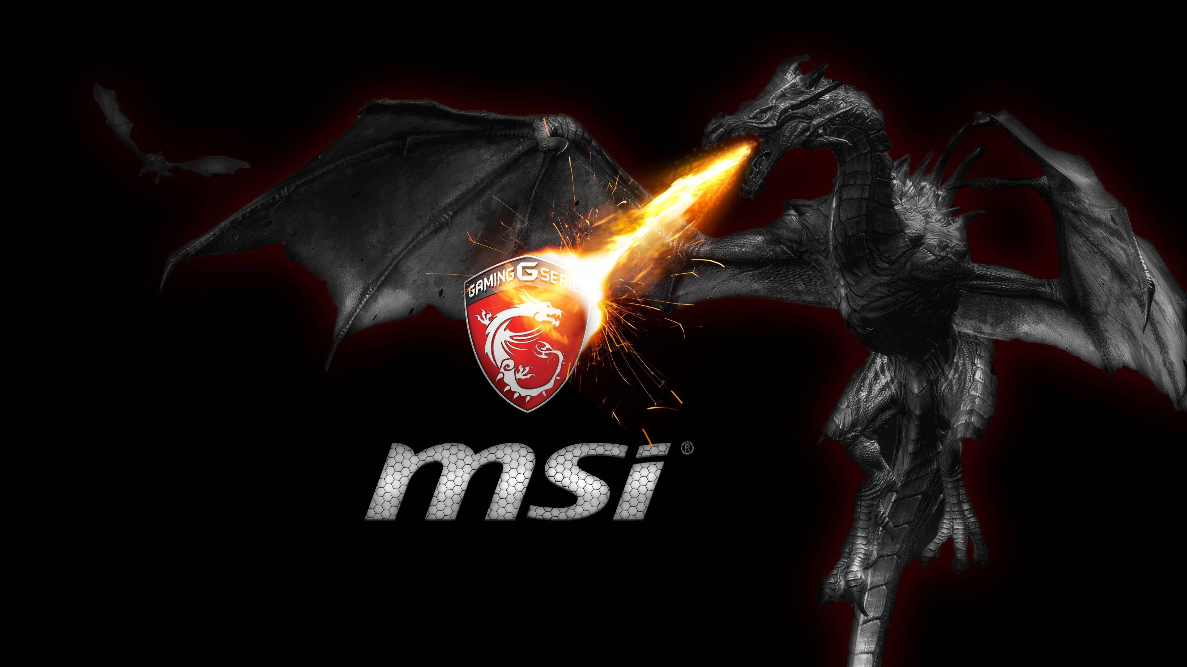 MSI 4K 桌布 壁紙 — 一條威嚇性的黑龍在黑暗背景上向MSI Gaming標誌噴射火焰等離子。