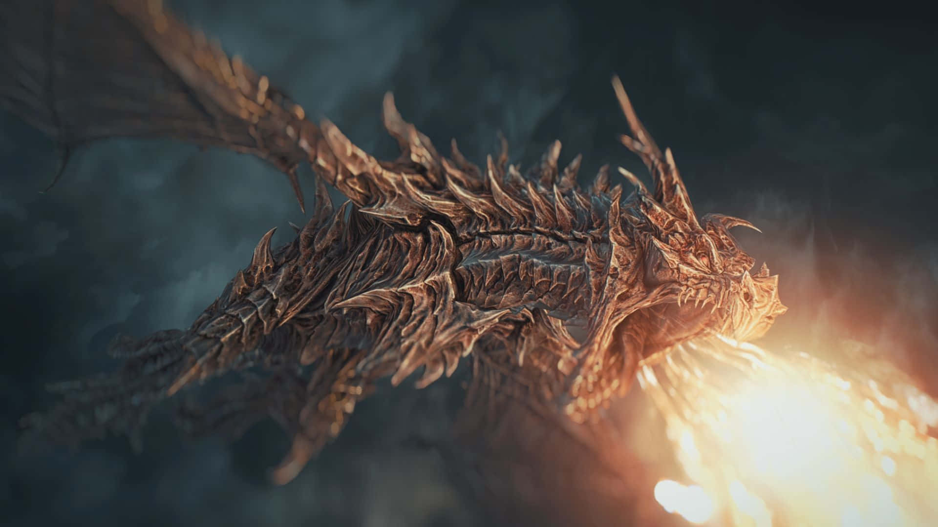 Skyrim Alduin 桌布 壁紙 — 一條帶有尖刺棕色鱗片的威嚇巨龍，在黑暗煙霧繚繞的背景中噴出熾熱的火焰。