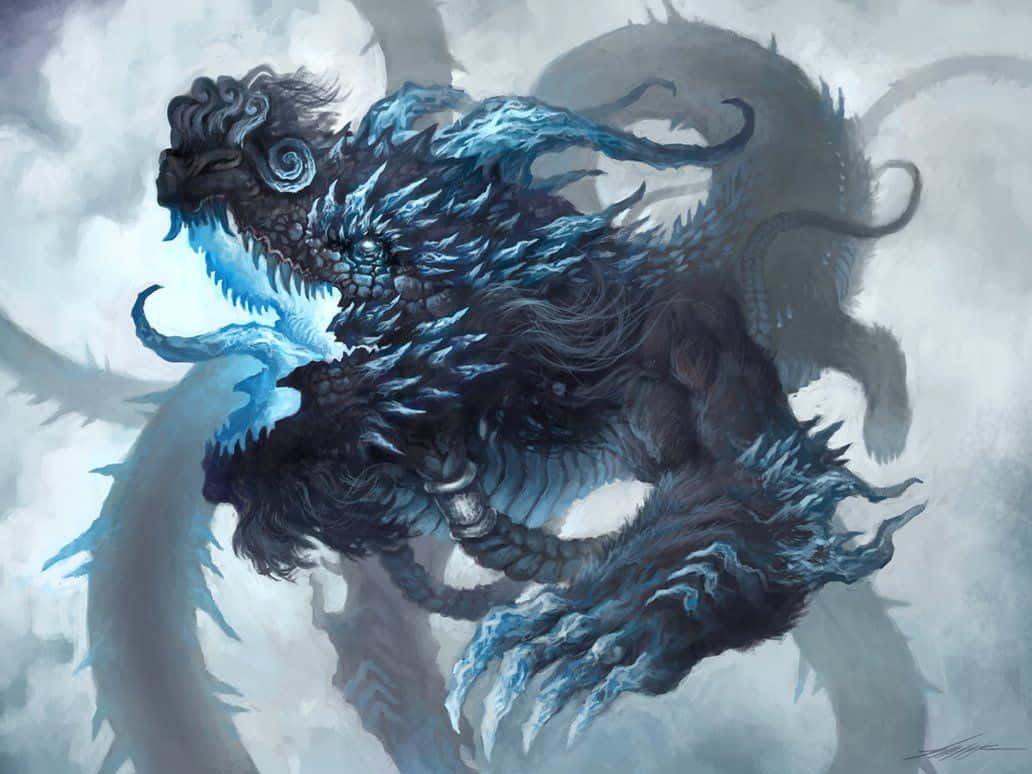 Dragon Profile 桌布 壁紙 — 一條帶有發光藍色鱗片和冰霜覆蓋利爪的威嚇冰龍，在旋轉的灰色雲層背景下咆哮。