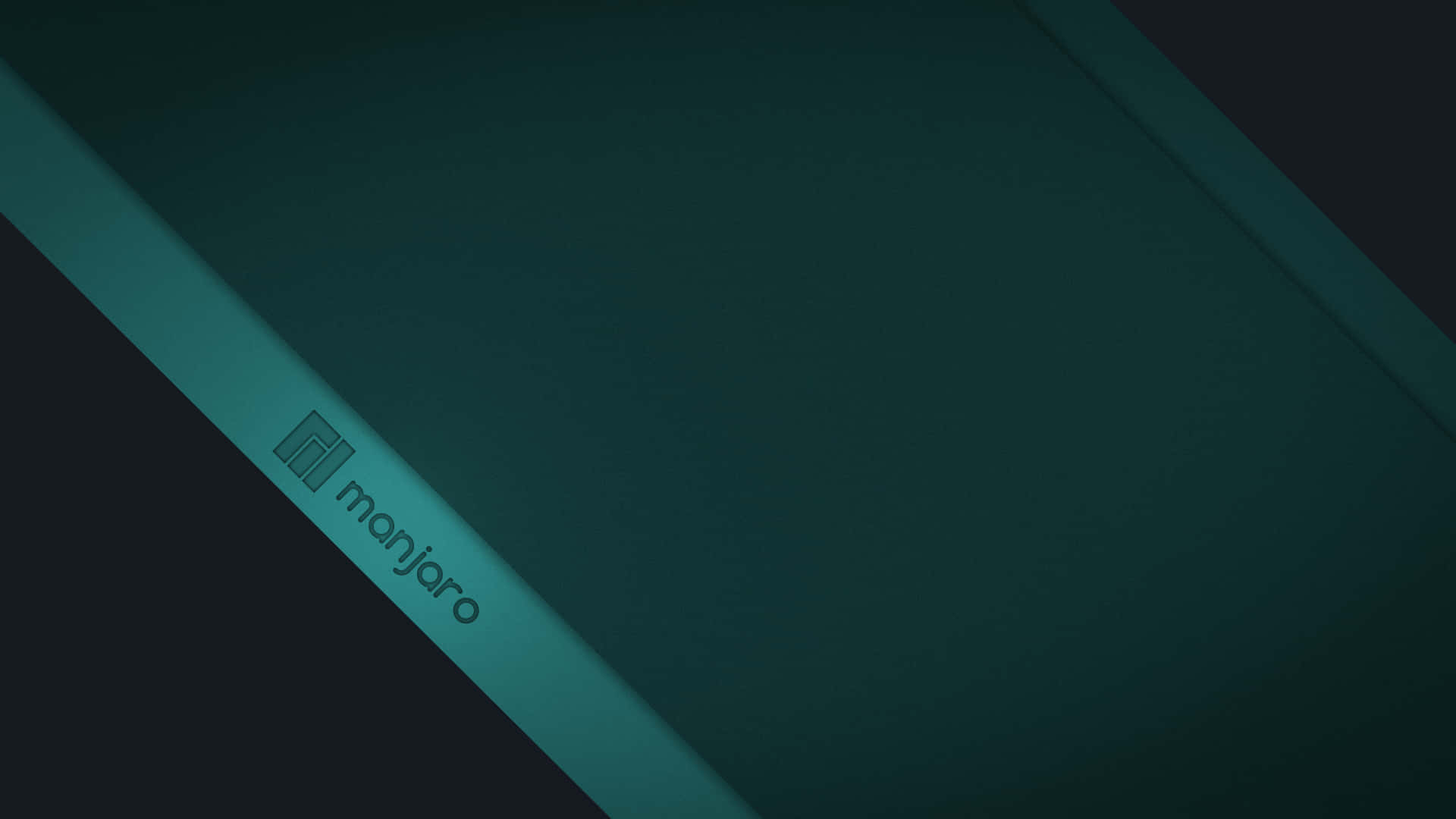 Manjaro 桌布 壁紙 — 一條時尚的對角線青綠色條紋，帶有 Manjaro 標誌，在深色漸變背景上柔和發光。