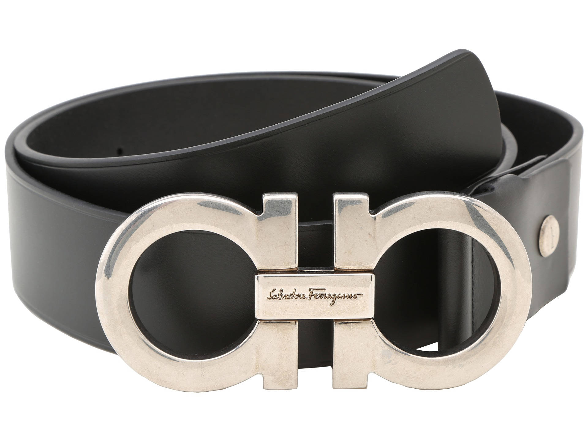 Ferragamo 桌布 壁紙 — 一條時尚的黑色皮帶，配有拋光銀色雙G扣環，帶有Salvatore Ferragamo標誌。
