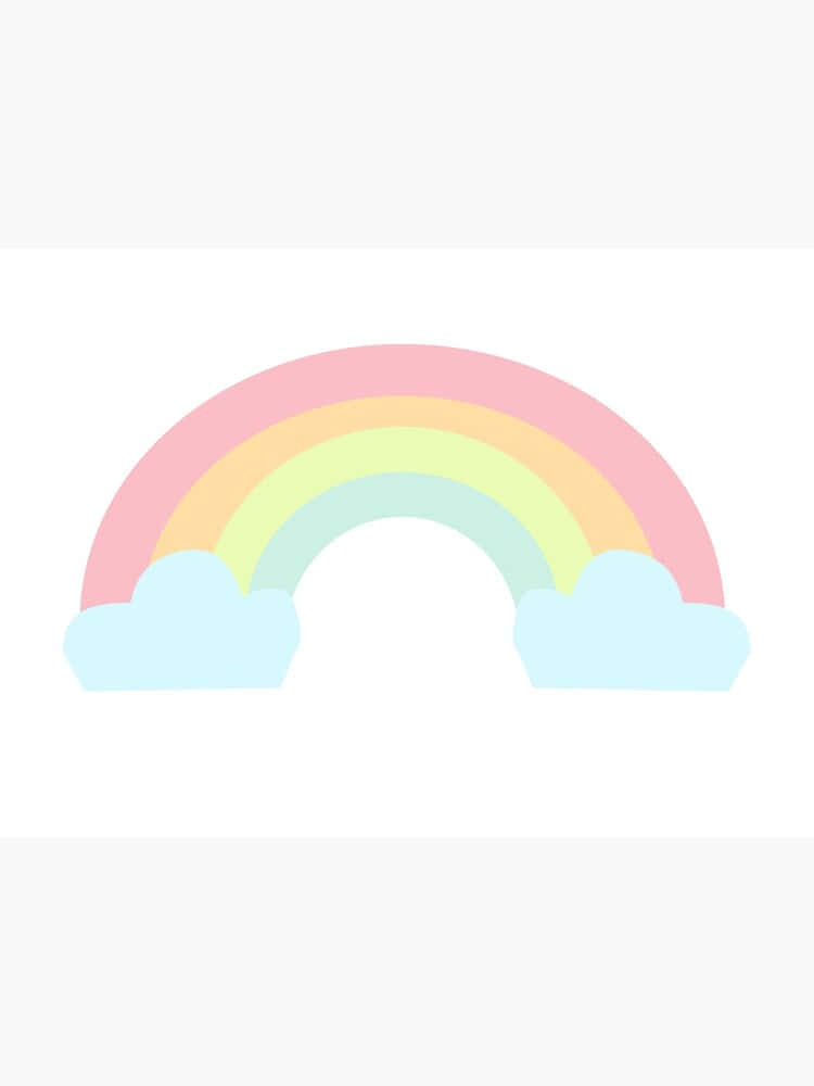 Cute Rainbow Pastel 桌布 壁紙 — 一條柔和粉紅、黃色和薄荷綠色條紋的粉彩彩虹，在純白色背景上，於兩朵淺藍色雲朵之間拱起。