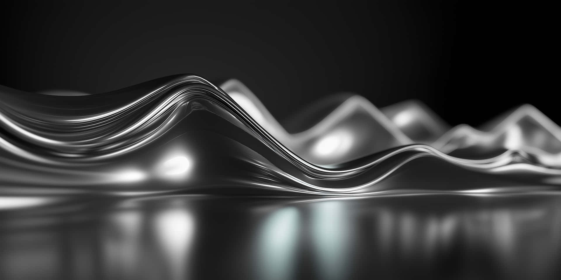 3D Wallpaper Abstract Metallic Surface with Dynamic Light Reflections 壁紙 — 一條流暢的銀色液體波浪在深色背景上起伏，帶有反射高光。