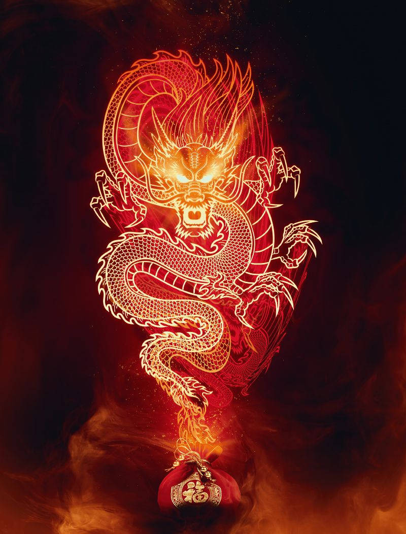 金龍 桌布 壁紙 — 一條發光的紅金色中國龍從紅色幸運袋中盤旋而上，背景是煙霧瀰漫的黑暗。
