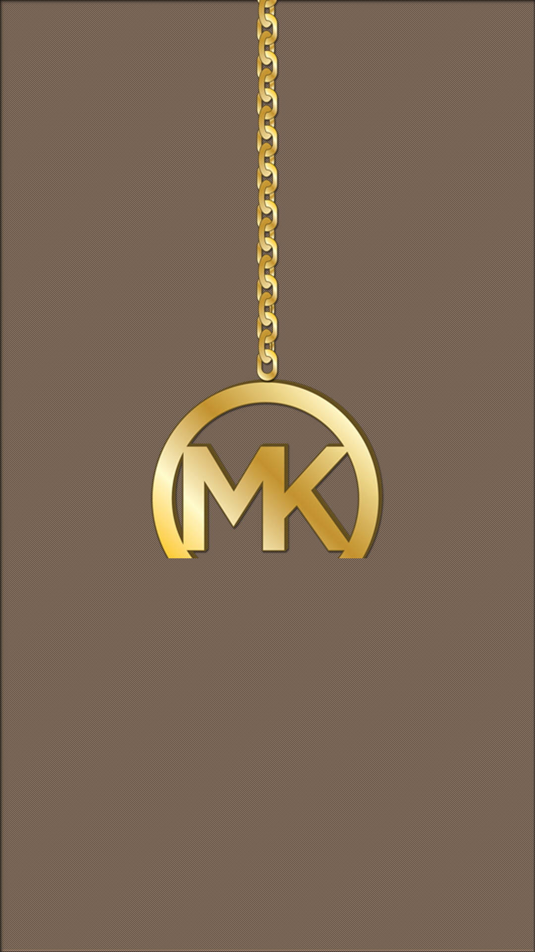 michael 桌布 壁紙 — 一條簡約金色鏈條項鍊，帶有MK字母組合吊墜，懸掛在純棕色背景中央。