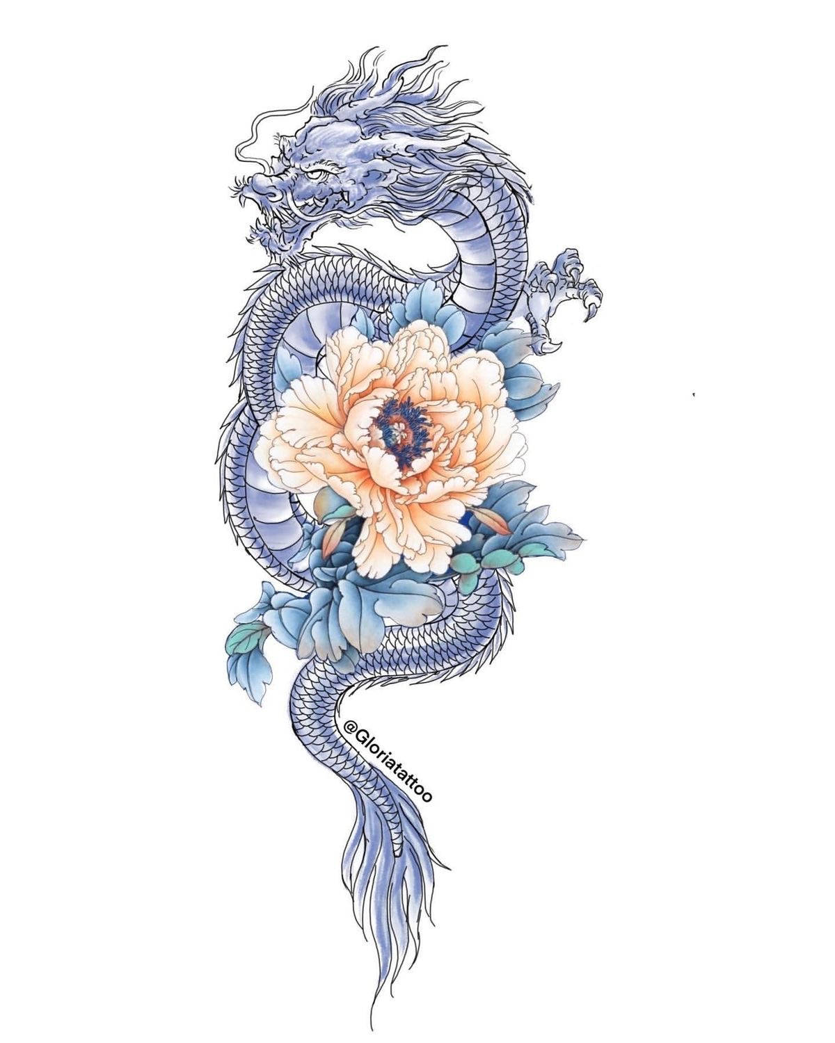Japanese Dragon Tattoo 桌布 壁紙 — 一條藍色墨水龍纏繞著一朵大蜜桃色牡丹花，以細緻的紋身風格插圖呈現。
