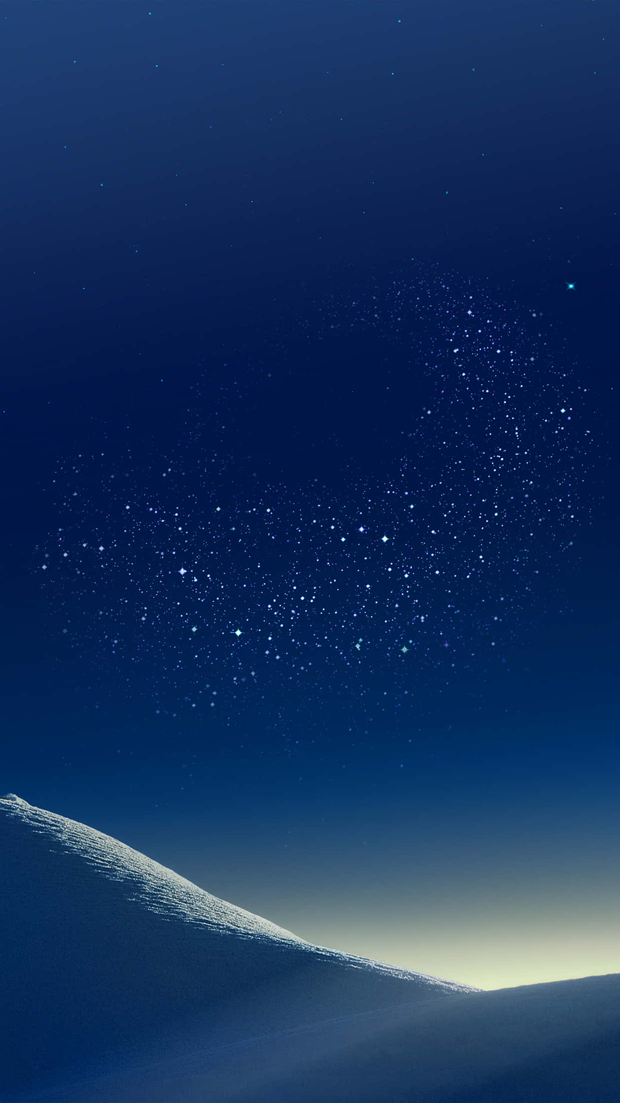 桌布 壁紙 — 一條被雪覆蓋的山脊在深藍色夜空下彎曲，夜空佈滿閃爍的星星。