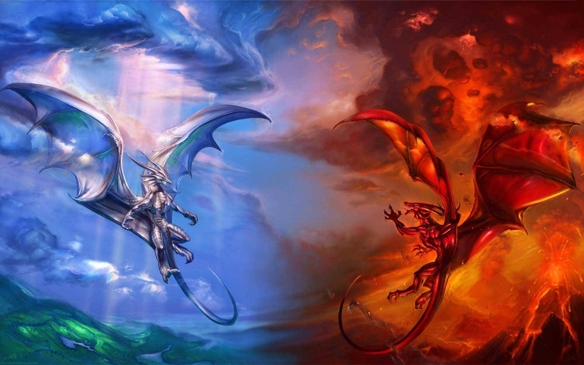 龍 桌布 壁紙 — 一條銀龍在藍天翱翔，而一條紅龍從火焰雲中出現，展開一場戲劇性的奇幻戰鬥。