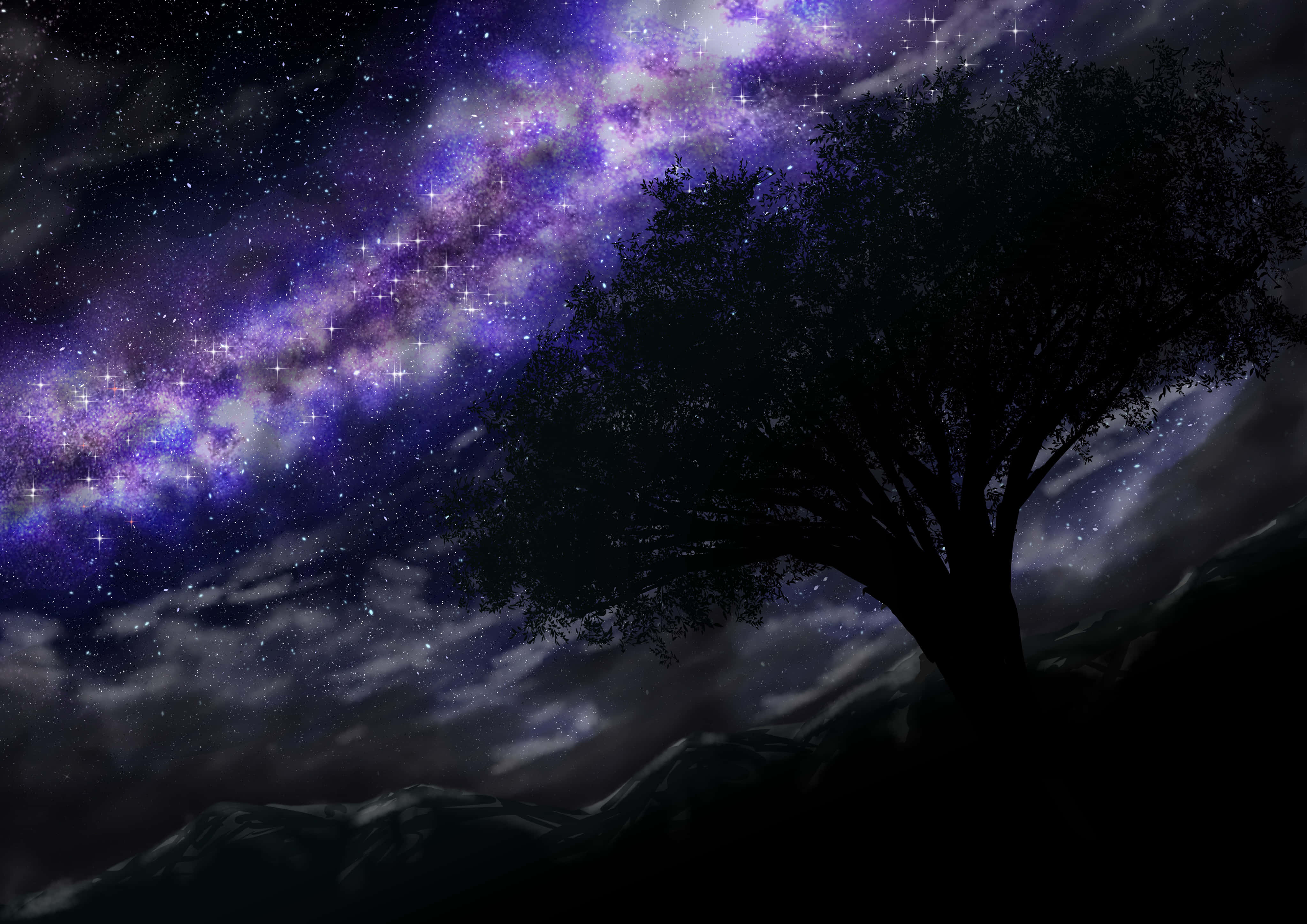 Star Sky 桌布 壁紙 — 一棵孤樹的剪影矗立在充滿活力的紫色和藍色星空夜空前，閃爍的銀河拱起在上方。