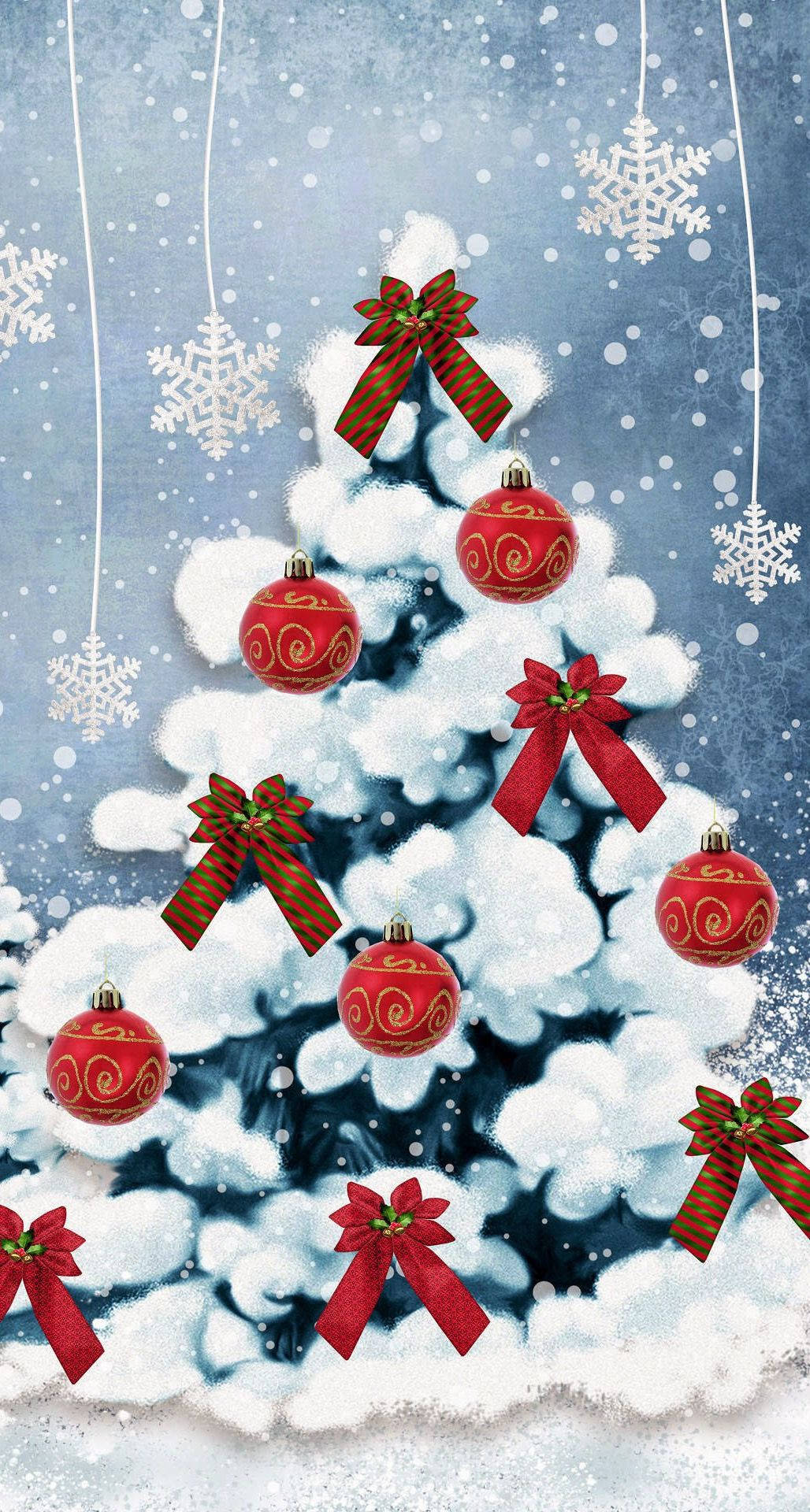 聖誕樹動畫 桌布 壁紙 — 一棵被雪覆蓋的聖誕樹，裝飾著紅色飾品和蝴蝶結，背景是飄雪的藍色雪景。