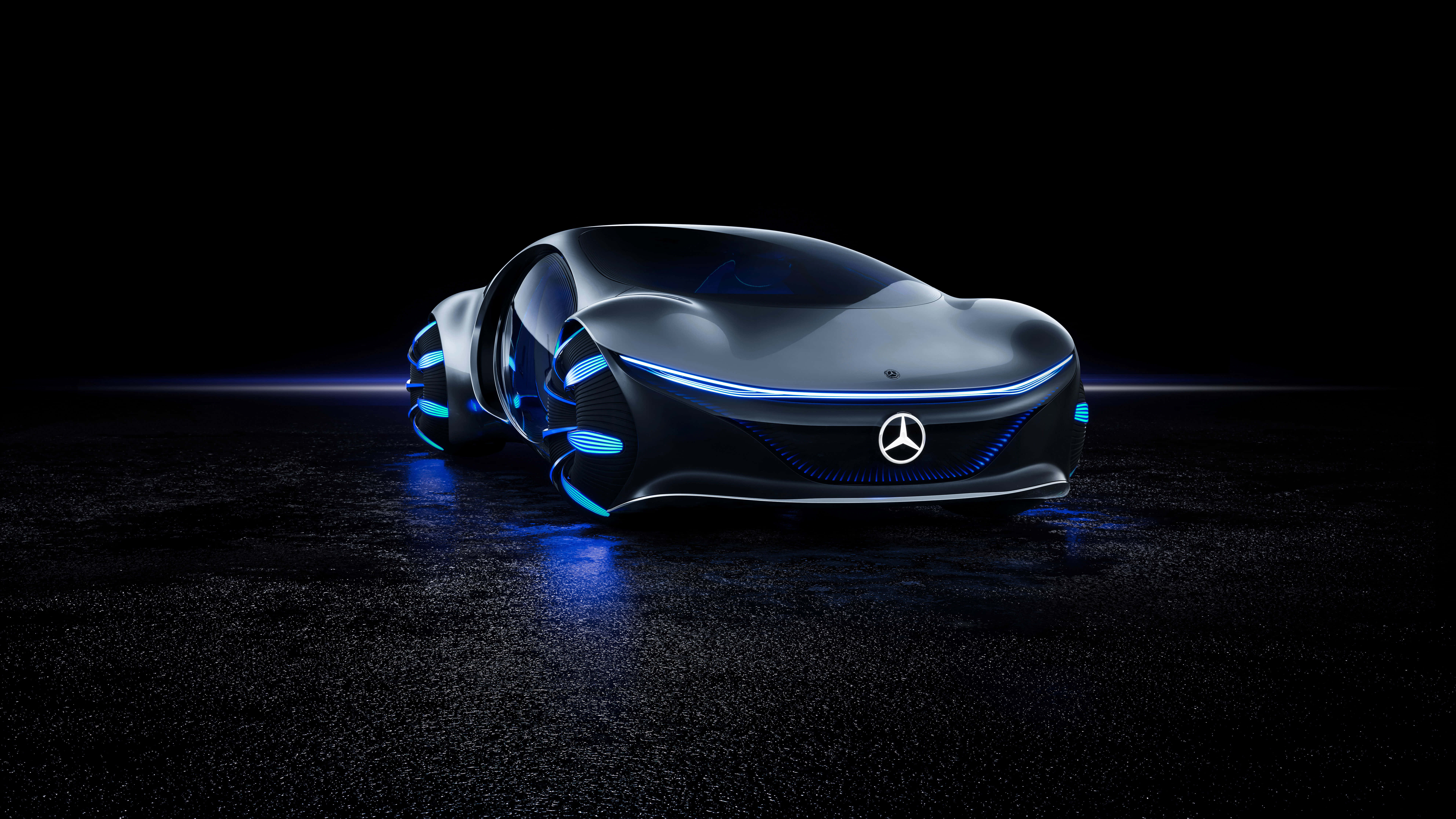 Mercedes Car 4K 桌布 壁紙 — 一款時尚的未來感梅賽德斯概念車在黑暗的攝影棚背景下散發出藍色霓虹光芒。