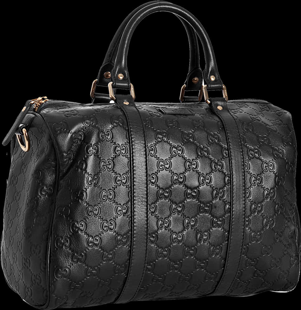 Gucci 桌布 壁紙 — 一款時尚的黑色皮革Gucci行李袋，帶有壓花GG標誌和金色金屬配件，襯托在純黑色背景上。